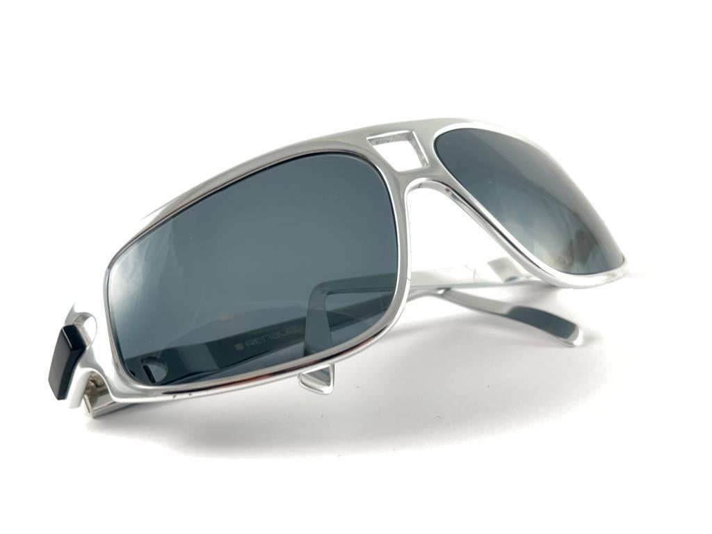 Vintage Renauld Silver Oversized Frame Grey Lens 1980 Sunglasses Made in USA For Sale 7