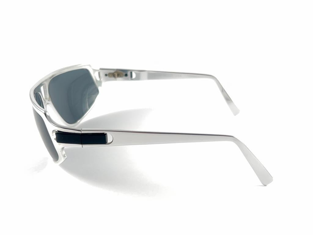 Vintage Renauld Silver Oversized Frame Grey Lens 1980 Sunglasses Made in USA For Sale 2