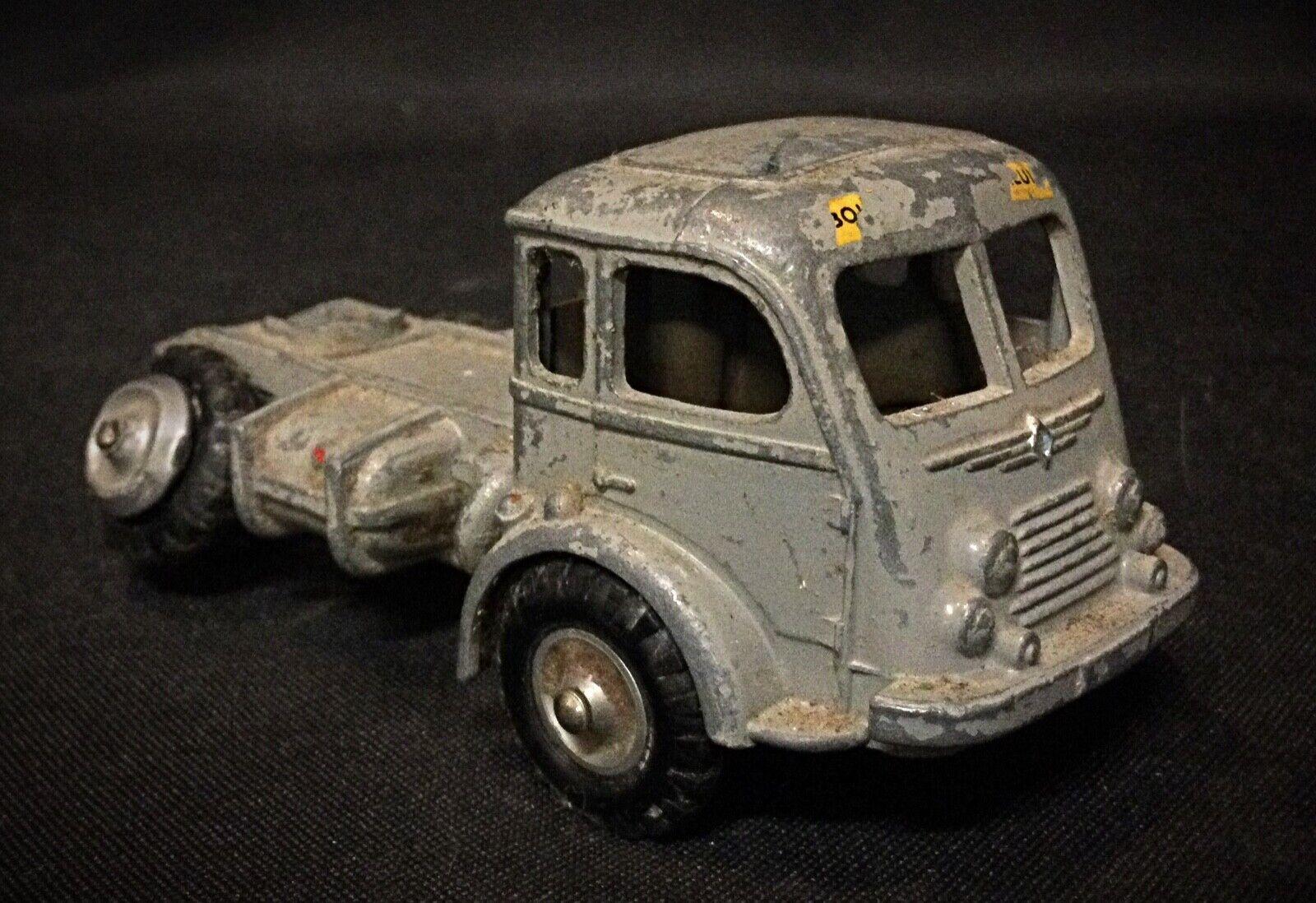 Renault Road Tractor Spielzeug- 2Y41, Vintage (20. Jahrhundert) im Angebot