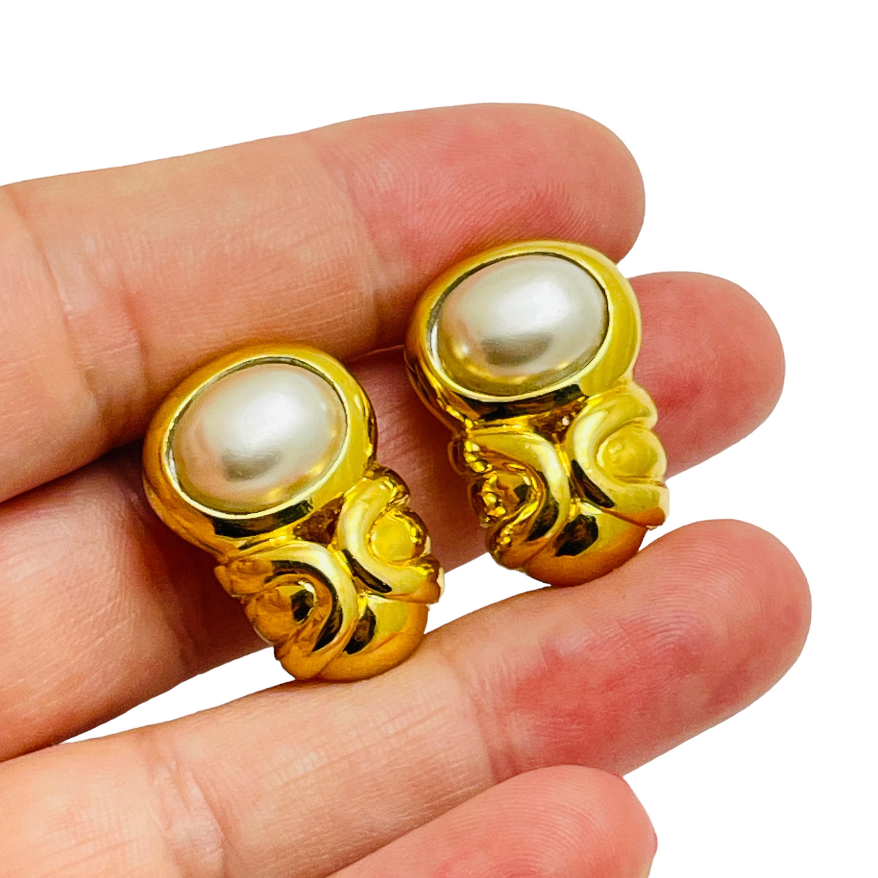 Women's Vintage REPLICA Itsly signed gold pearl designer clip on earrings For Sale