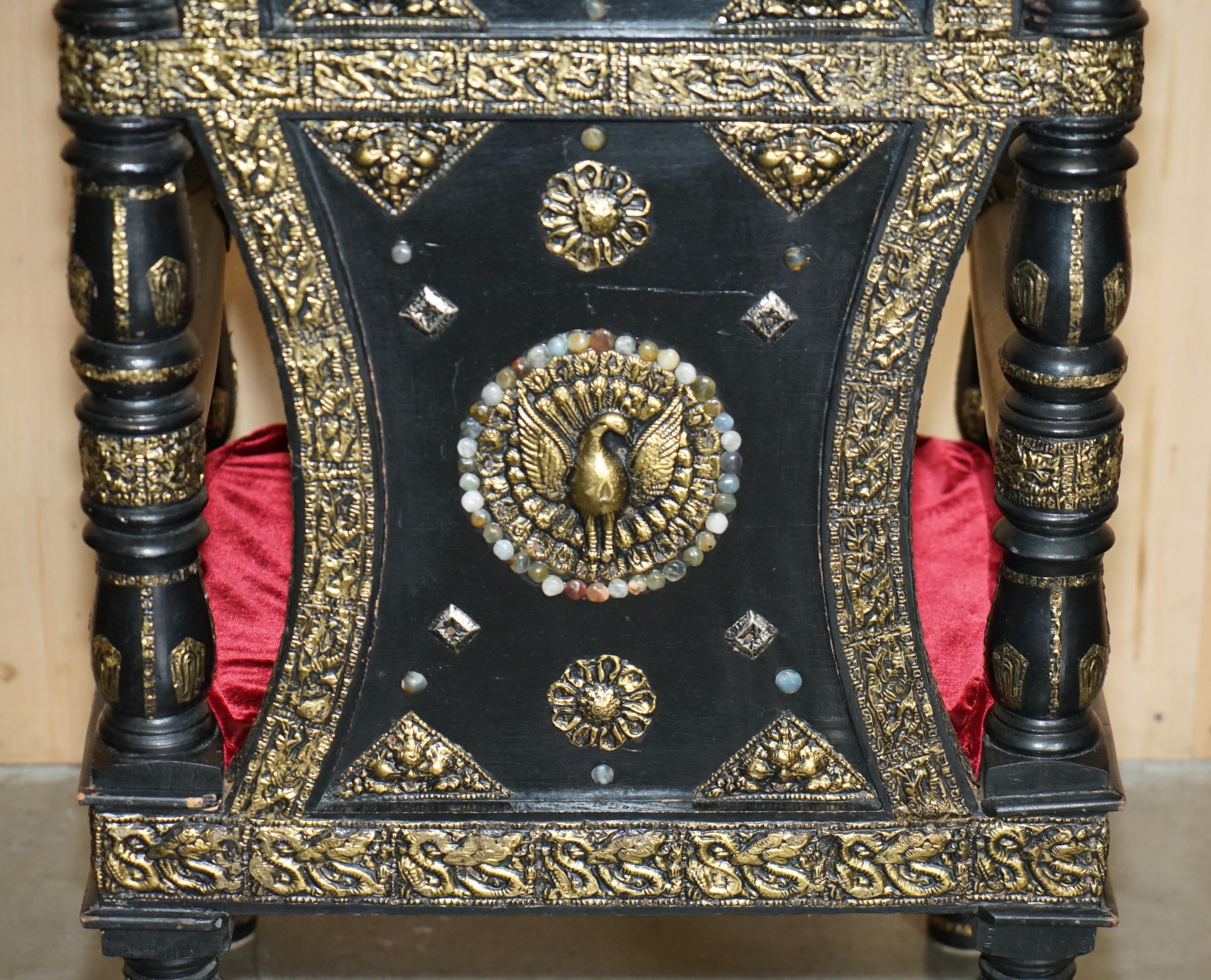 VINTAGE REPOUSE METAL INDIO CIRCA 1950's SILLÓN CON CABEZA DE PANTERA EBONIZADA en venta 9