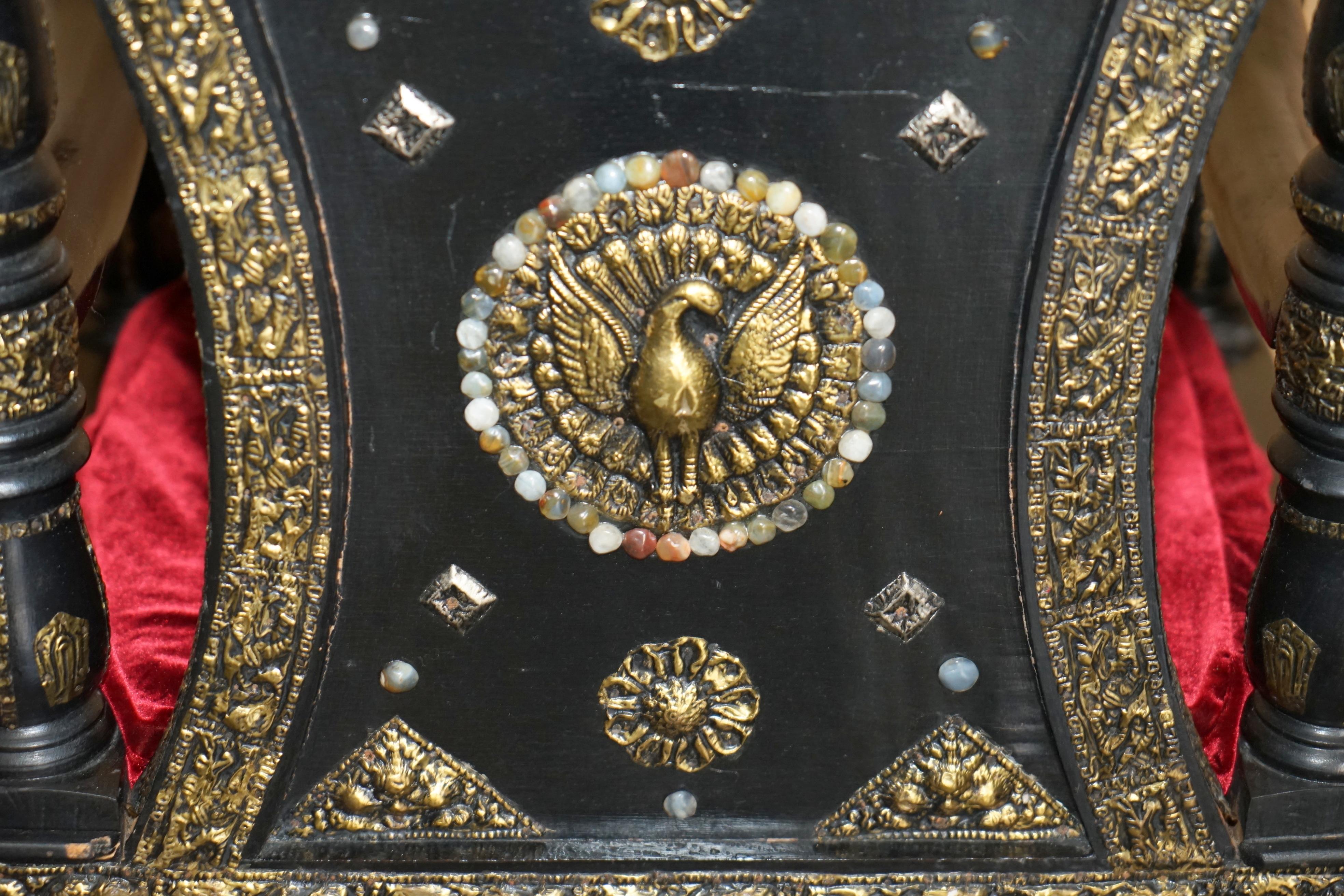 VINTAGE REPOUSE METAL INDIO CIRCA 1950's SILLÓN CON CABEZA DE PANTERA EBONIZADA en venta 10