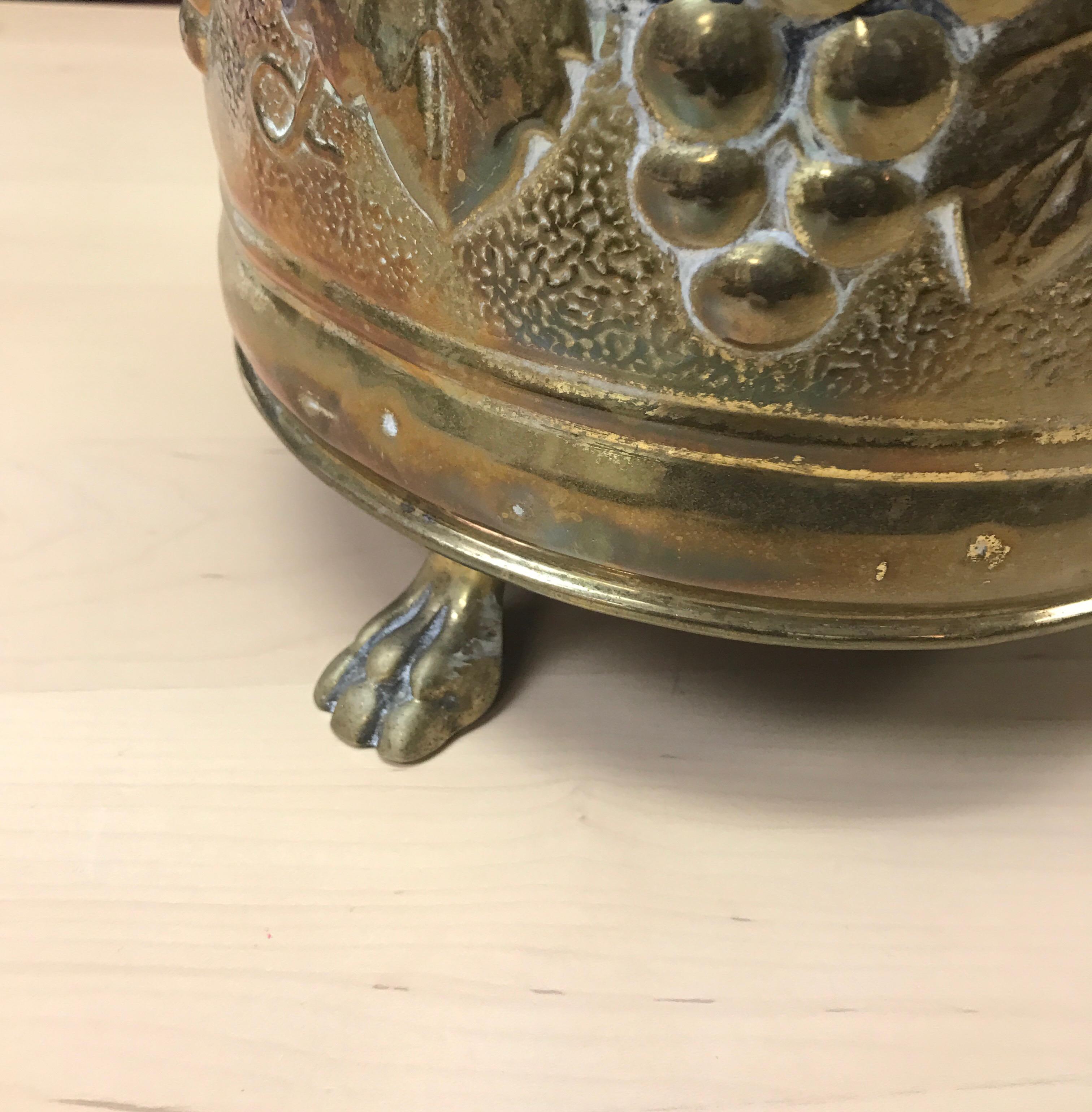Vintage Repousse Round English Brass Planter In Excellent Condition In Oakland Park, FL