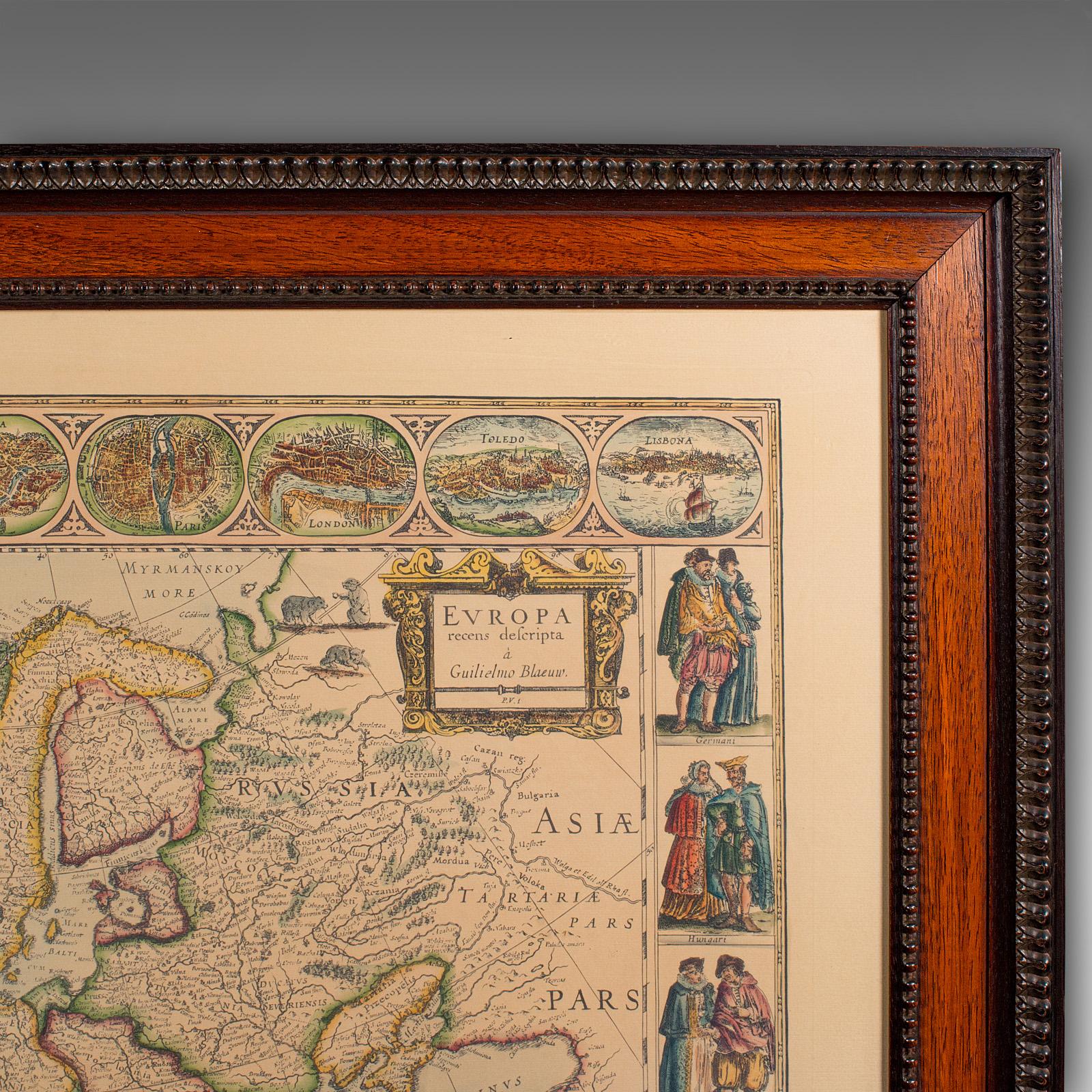 Mid-Century Modern Reproduction vintage de la carte d'Europe du 17e siècle, américaine, cartographie, Blaeuw en vente