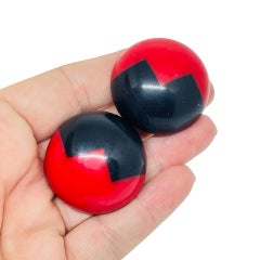 Vintage resin modernist abstract red black designer clip on earrings