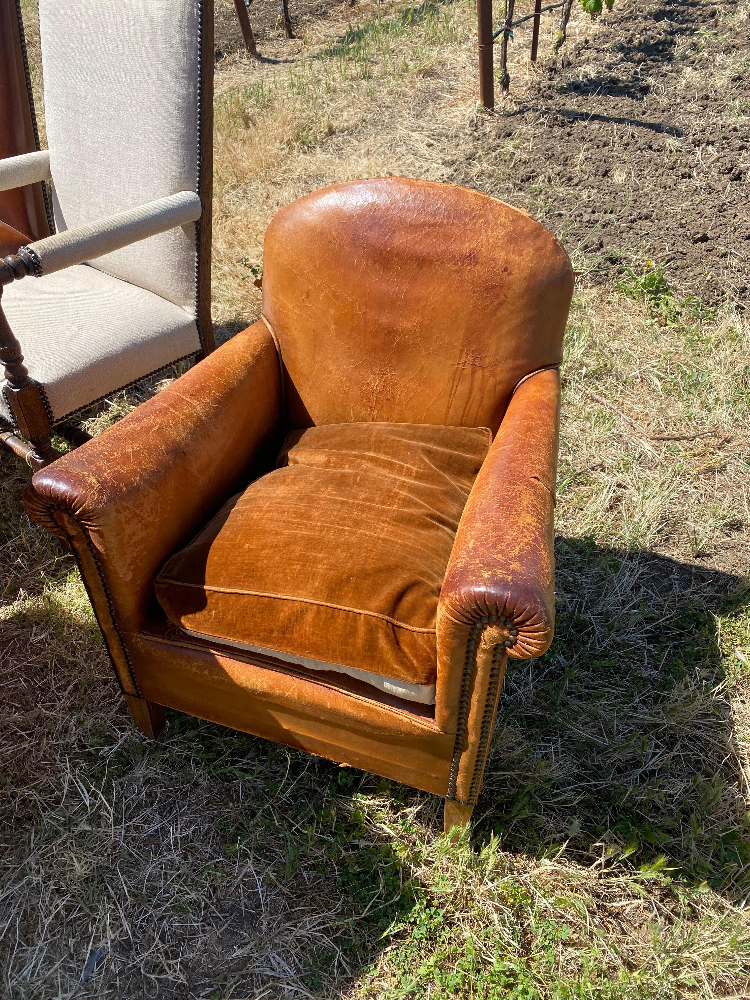 Vintage Restoration Hardware Randolf Leather Chair In Good Condition For Sale In Napa, CA