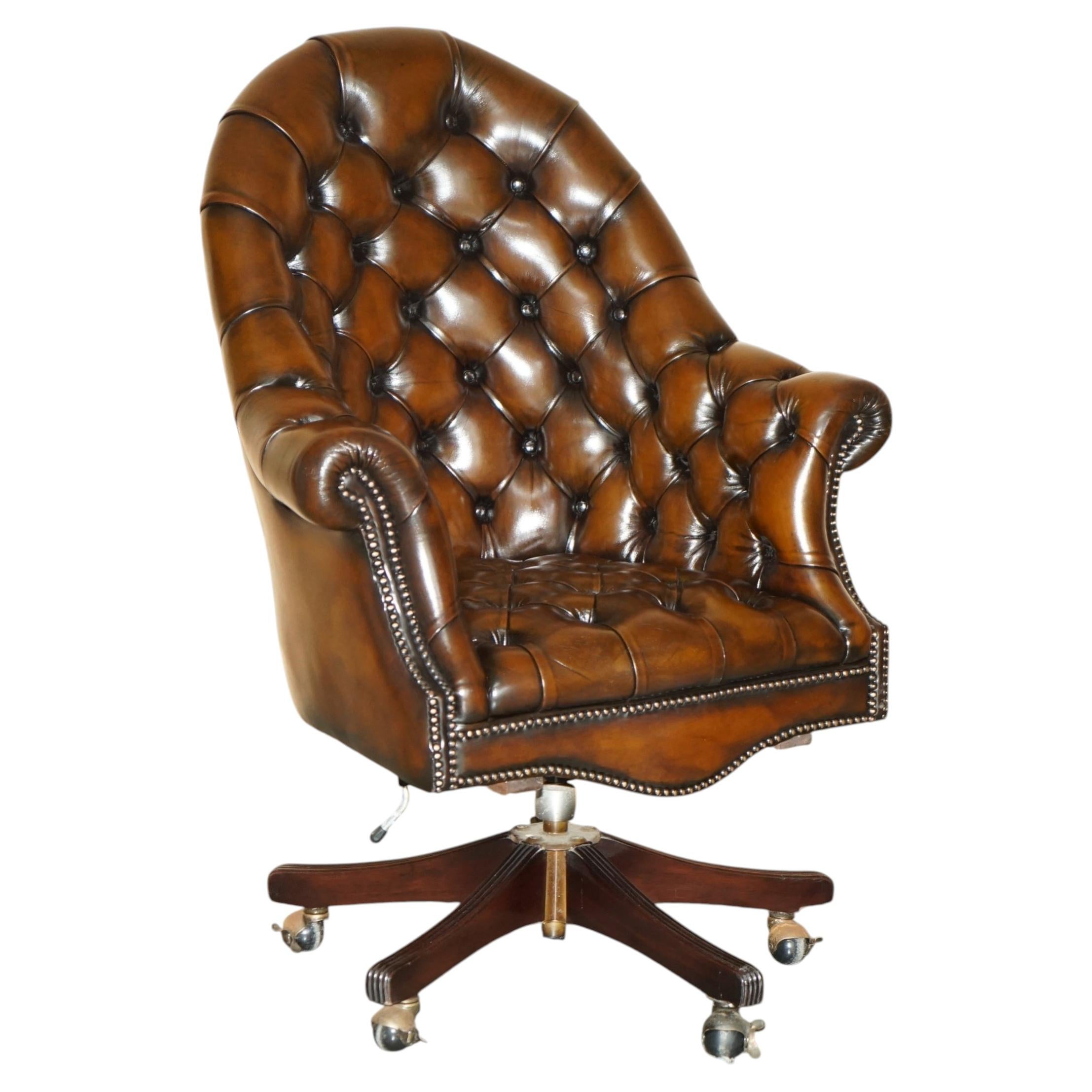 ViNTAGE RESTORED BROWN LEATHER GODFATHER DIRECTOR'S CAPTAINS CHESTERFIELD CHAIR