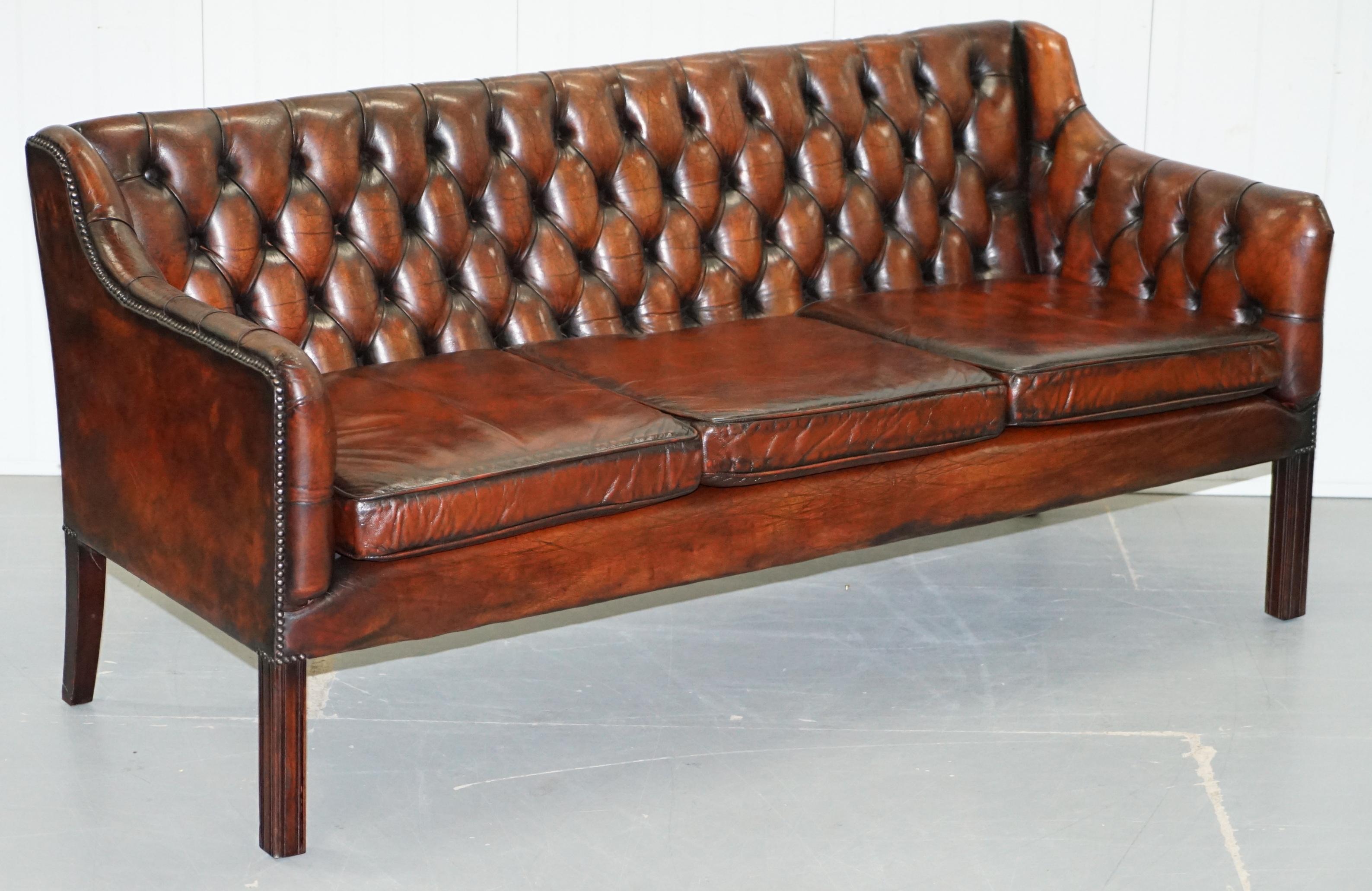 We are delighted to offer for sale this very rare vintage circa 1960s Chesterfield Gun Suite which has been fully restored to this lovely Cigar brown colour

I work with Luxury Chesterfield sofas and armchairs and have done for years, the Gun
