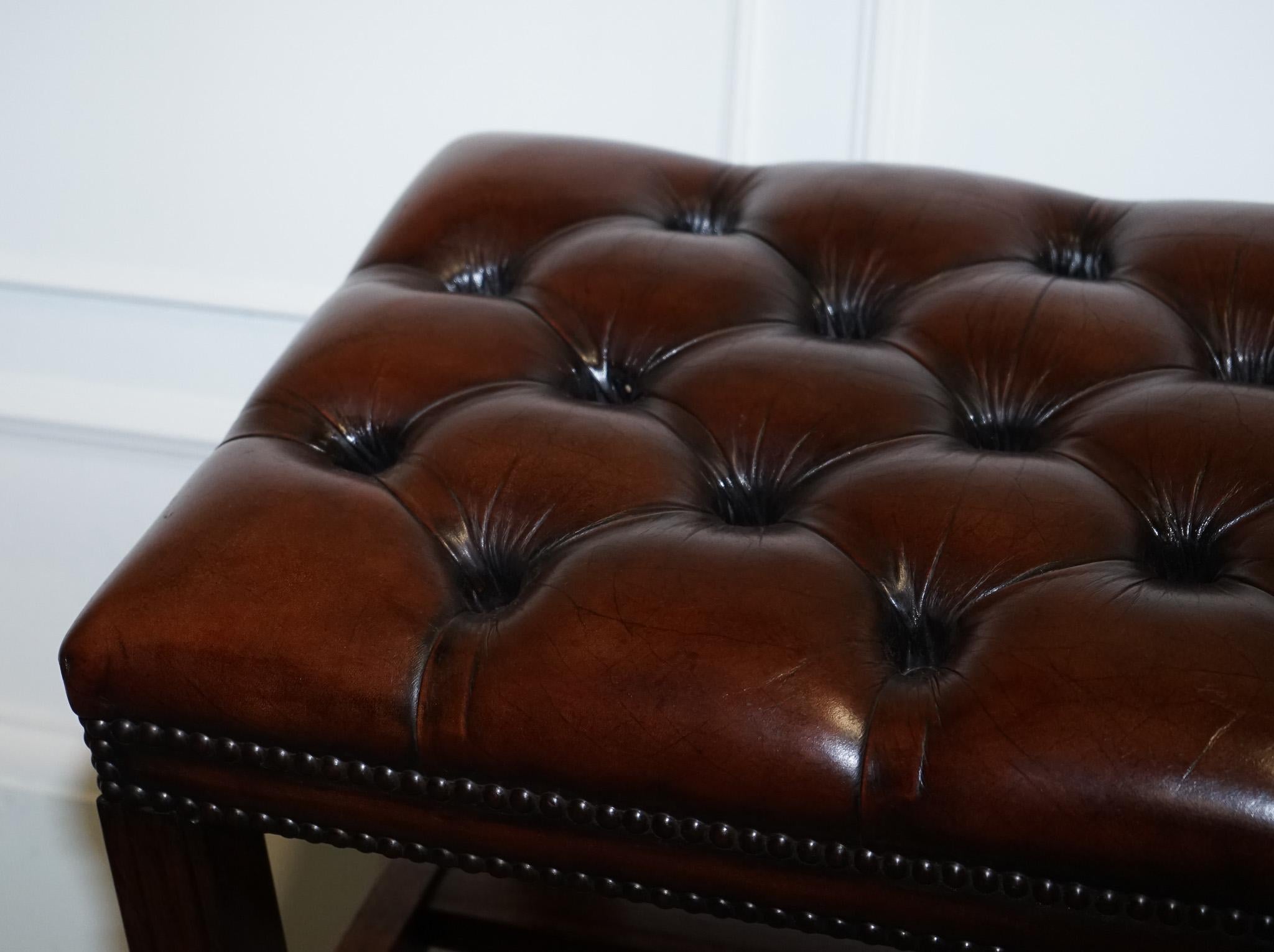 VINTAGE RESTORED CHESTERFiELD HAND DYED BROWN LEATHER TUFFED FOOTSTOOL (2/2) 4