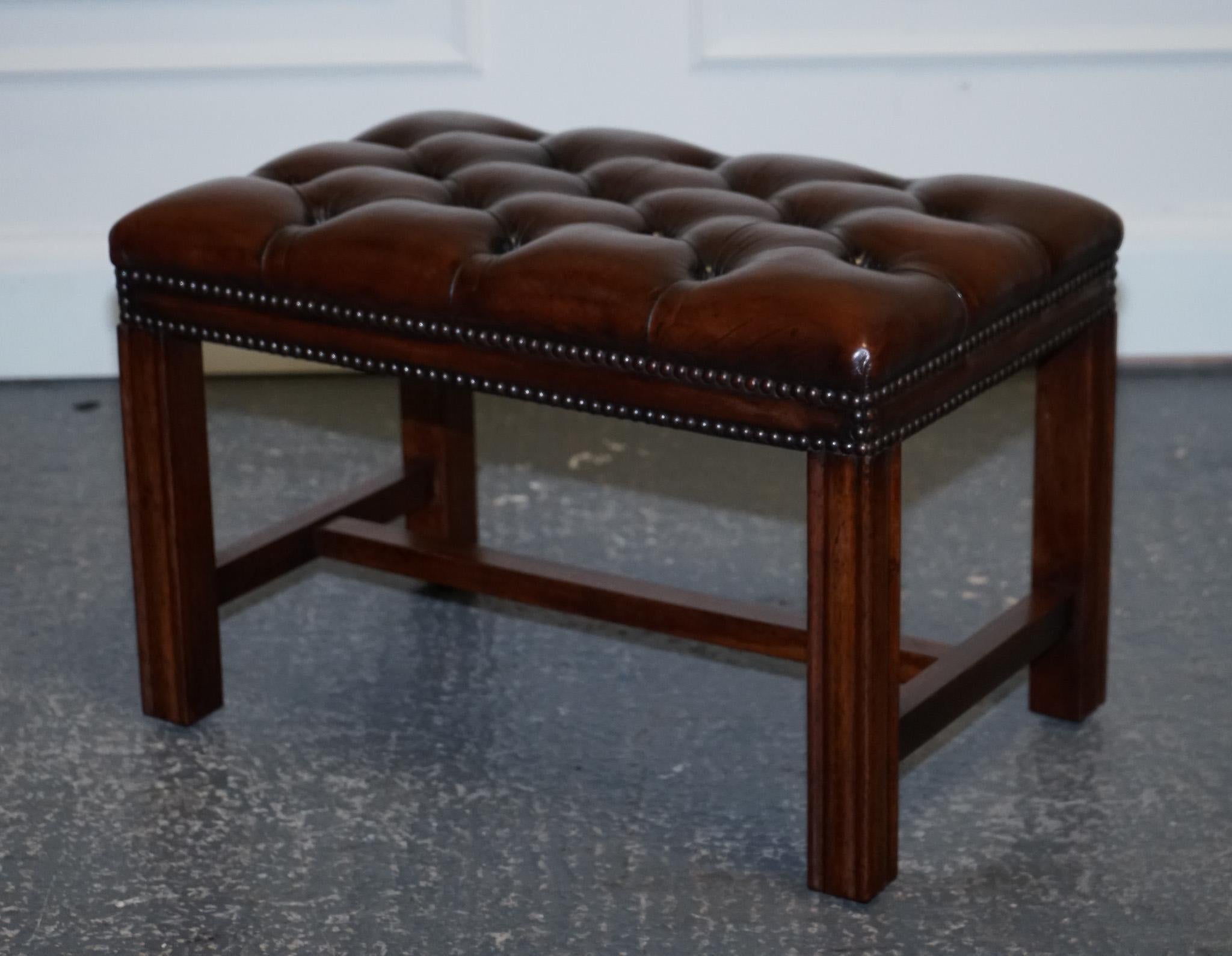 Leather VINTAGE RESTORED CHESTERFiELD HAND DYED BROWN LEATHER TUFFED FOOTSTOOL (2/2) For Sale