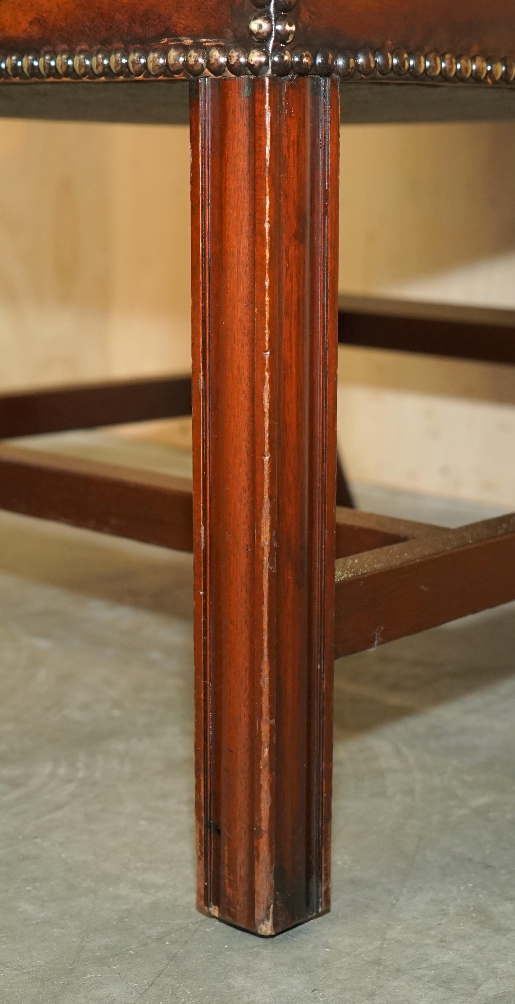 VINTAGE RESTORED GAINSBOROUGH HAND DYED WHISKY BROWN LEATHER OFFICE DESK CHAiR For Sale 7