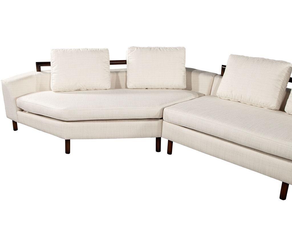 Restauriertes Mid-Century Modern 2-pc-Sofa, 1970er Jahre, USA im Angebot 3