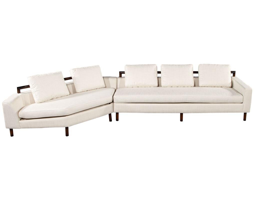 Restauriertes Mid-Century Modern 2-pc-Sofa, 1970er Jahre, USA im Angebot 4