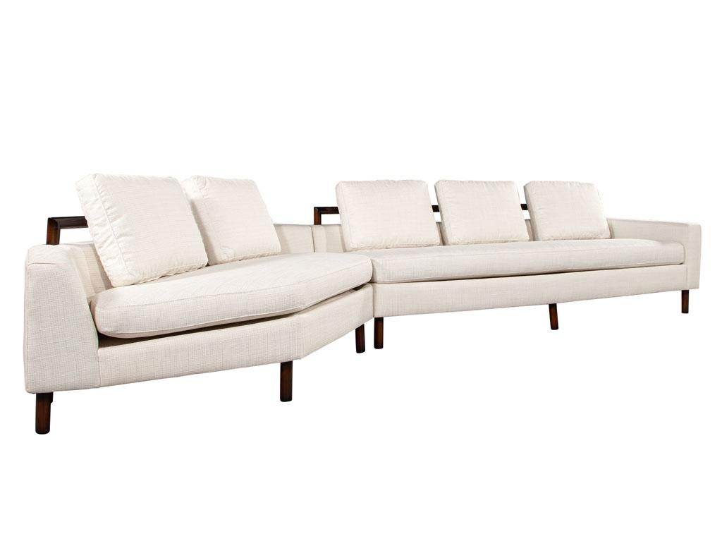 Restauriertes Mid-Century Modern 2-pc-Sofa, 1970er Jahre, USA im Angebot 9