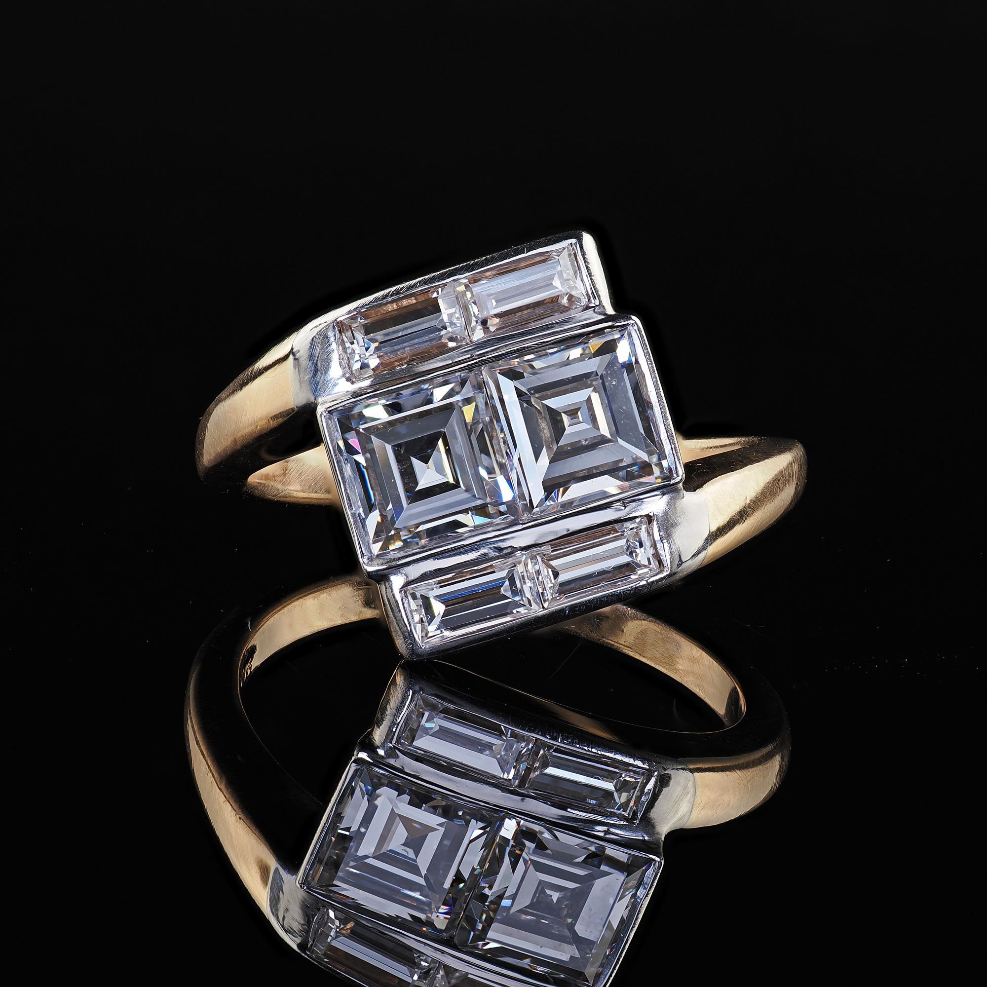 Vintage Retro 14K Gold and Platinum Carre Cut Diamond and Baguette Ring - GIA 2