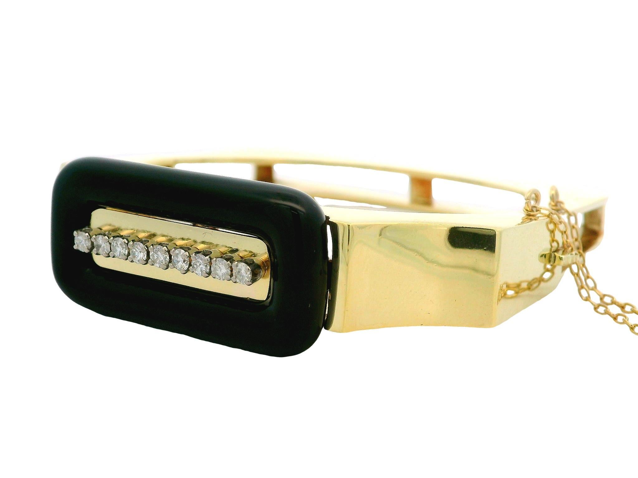 Rétro Vintage Retro 14k Gold Black Onyx & Diamond Substantial Hinged Open Bangle en vente