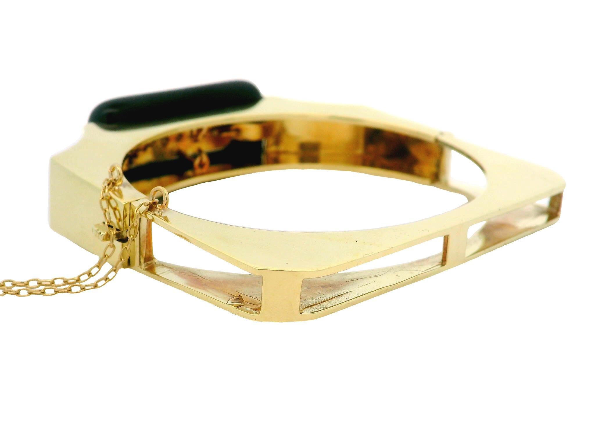 Vintage Retro 14k Gold Black Onyx & Diamond Substantial Hinged Open Bangle en vente 1