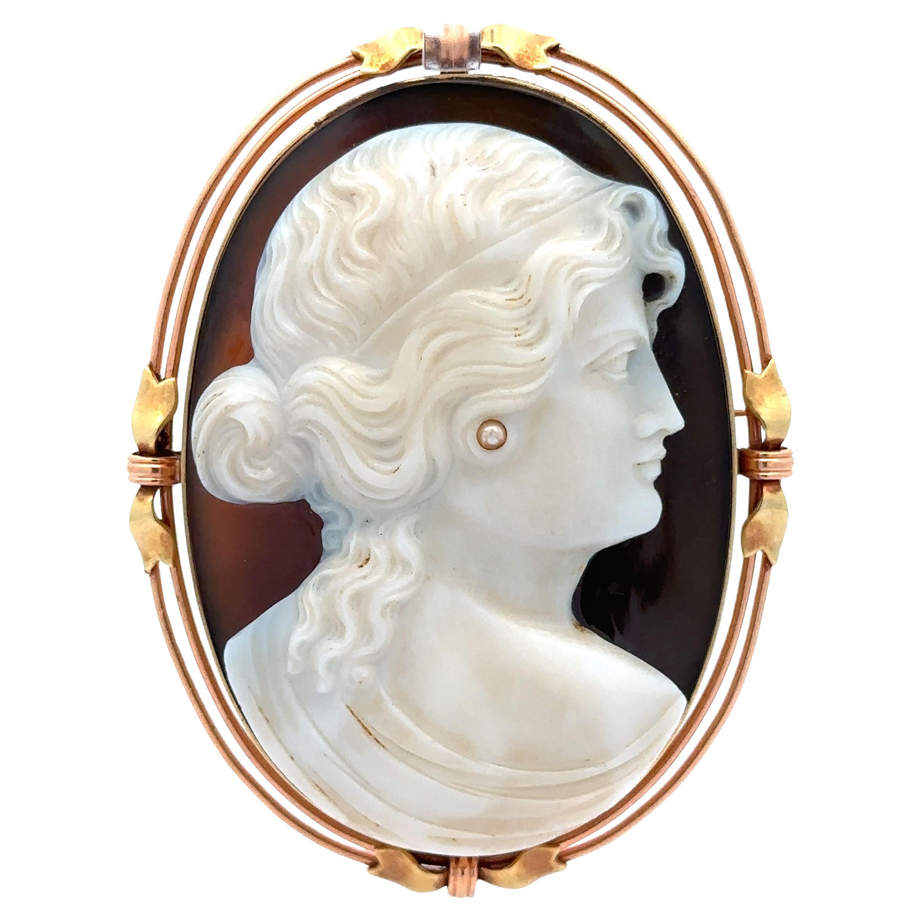 Colgante broche camafeo vintage retro de oro de 14k tallado en piedra dura con gran detalle