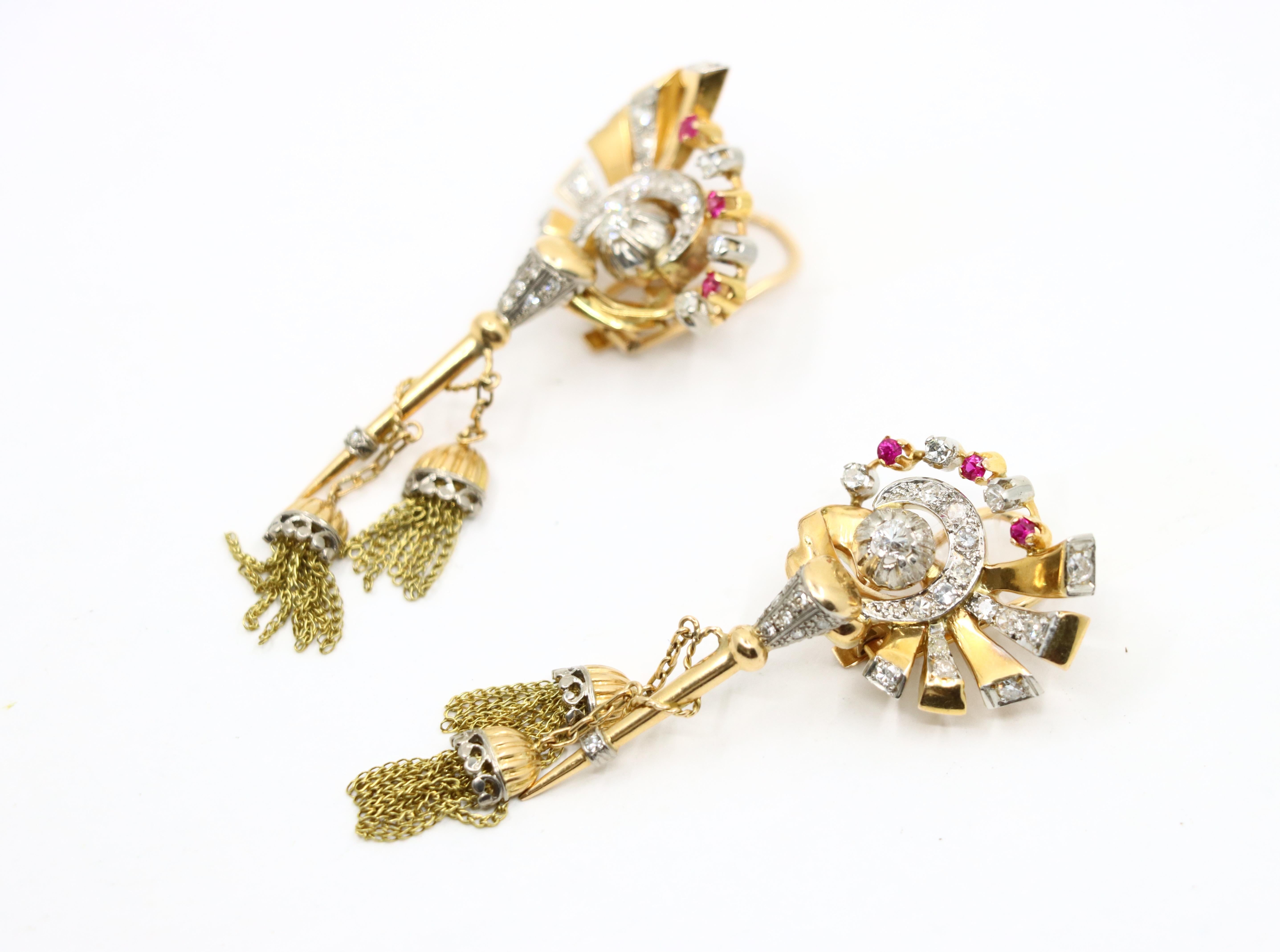 Vintage Retro 14K Gold Diamond Ruby Swirl Tassel Earrings In Good Condition For Sale In Flushing, NY
