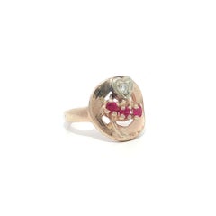 Vintage Retro Bague en or rose 14k rubis et diamant coeur sur plateau ouvert circulaire