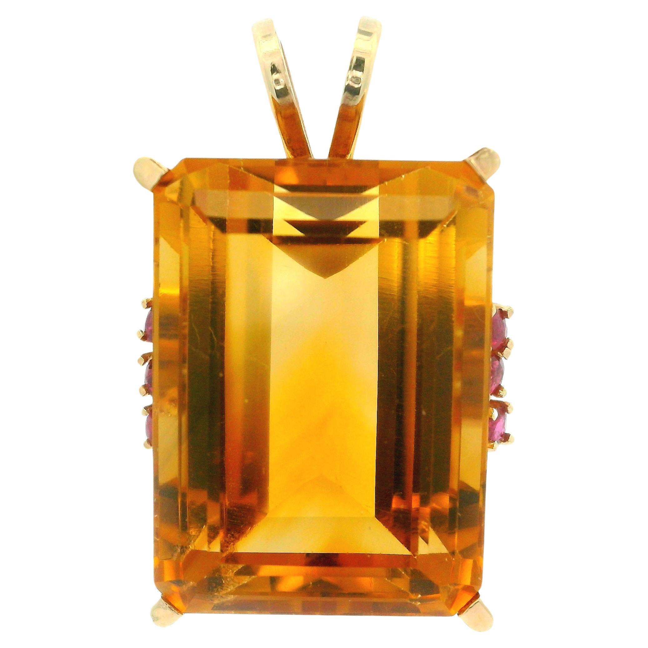 Grand pendentif rétro vintage en or jaune rosé 14 carats, citrine taille émeraude et rubis