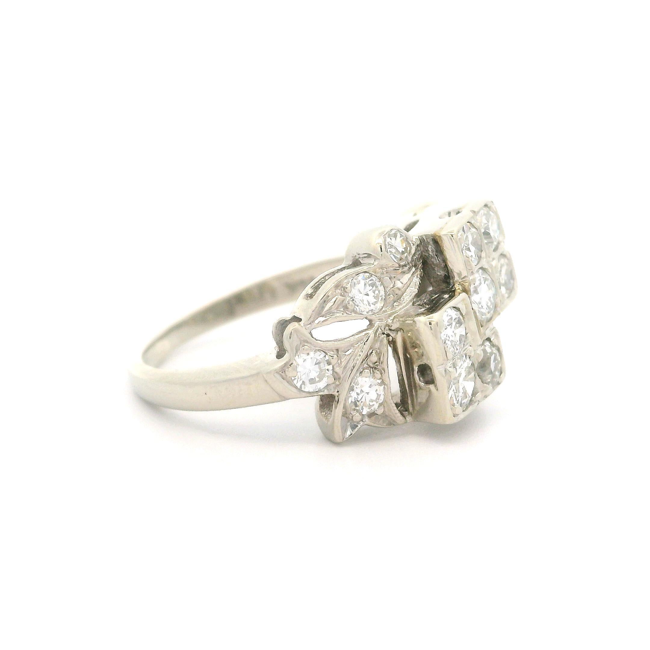 Vintage Retro 14k White Gold 0.65ctw Fiery Diamond Geometric Floral Ring In Excellent Condition For Sale In Montclair, NJ
