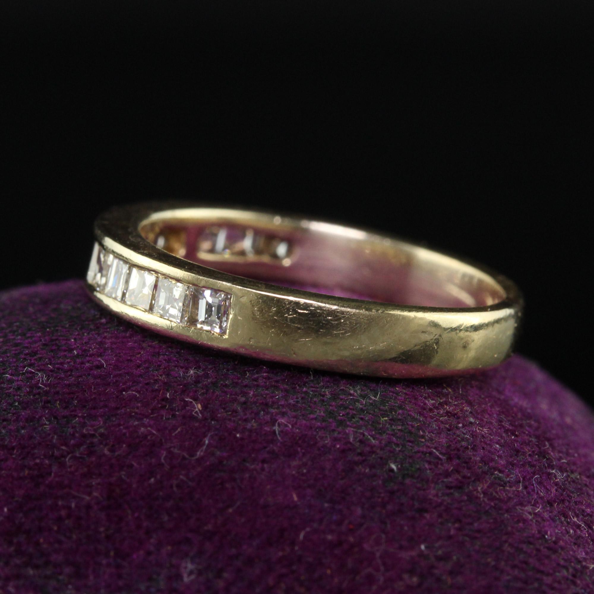 Women's Vintage Retro 14K Yellow Gold Carre Cut Diamond Wedding Band - Size 5 For Sale