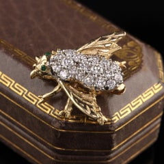 Vintage Retro 14K Yellow Gold Diamond Bee Pin