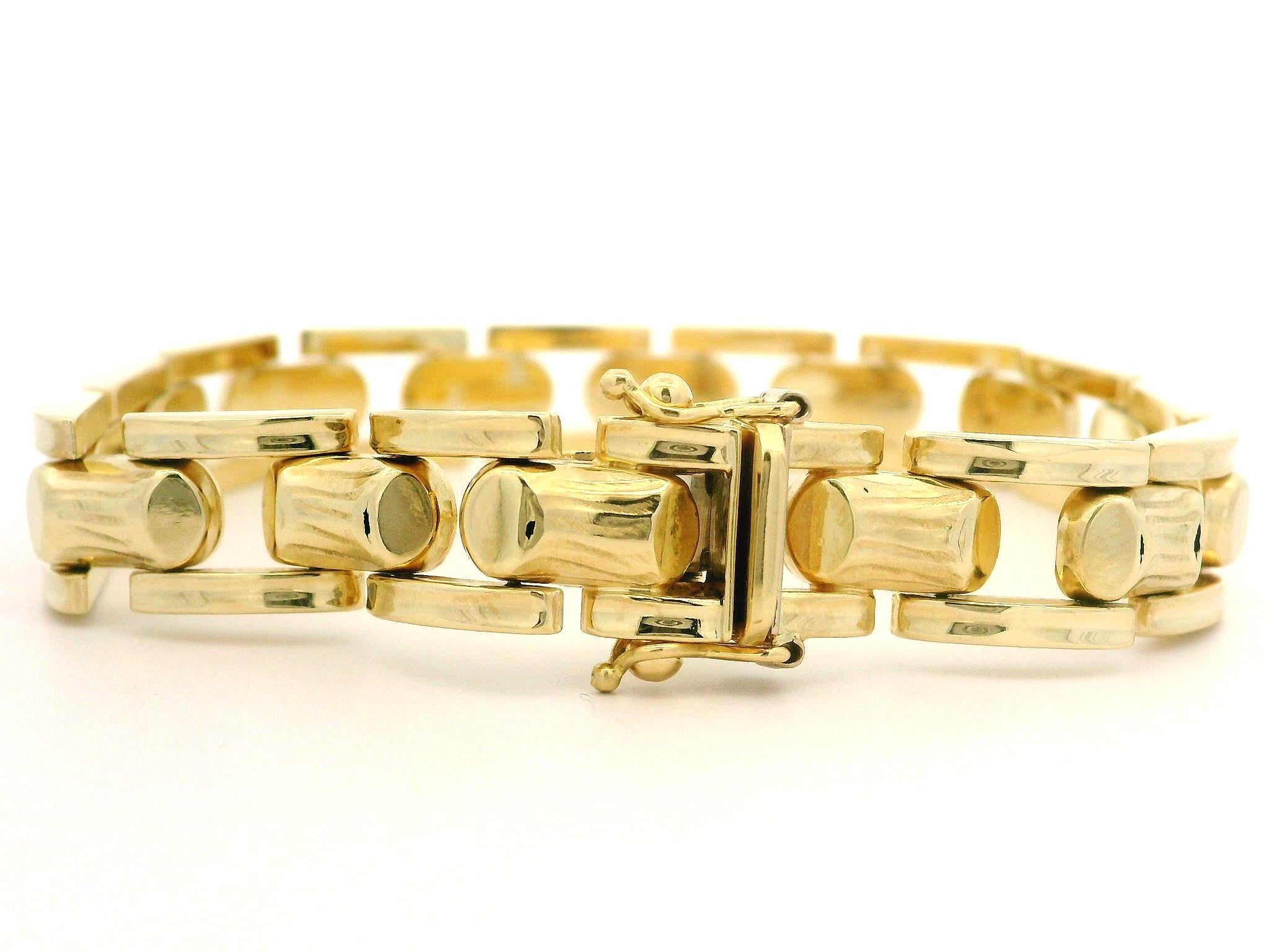 Bracelet à larges maillons vintage rétro en or jaune 14 carats texturé et rainuré en vente 5