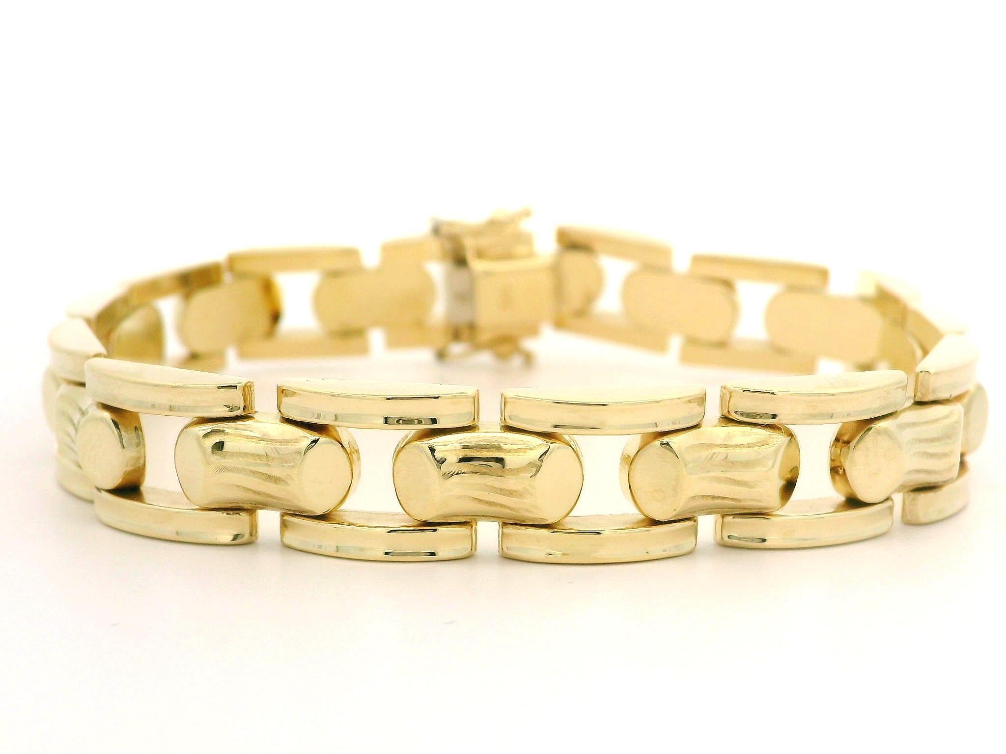 Bracelet à larges maillons vintage rétro en or jaune 14 carats texturé et rainuré en vente 3