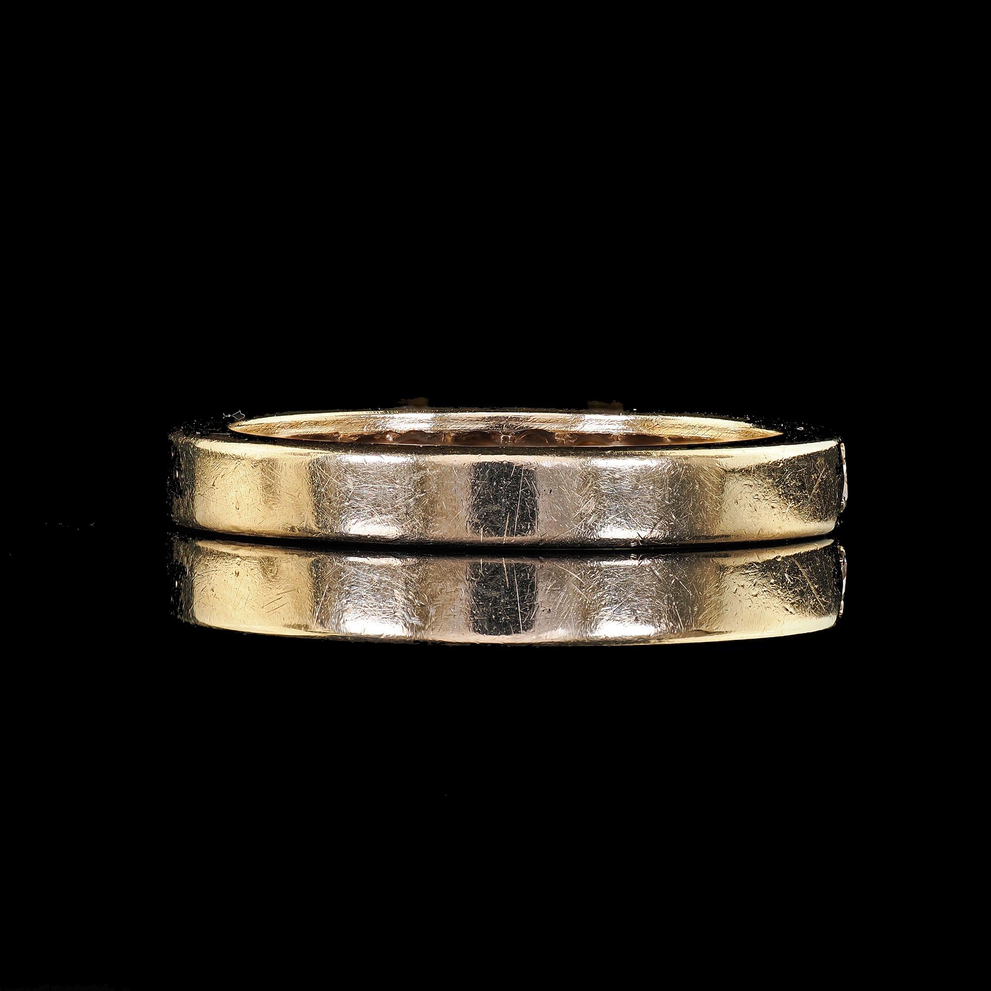 Vintage Retro 14K Yellow Gold Round Cut Diamond Wedding Band Ring - Size 7 For Sale 4