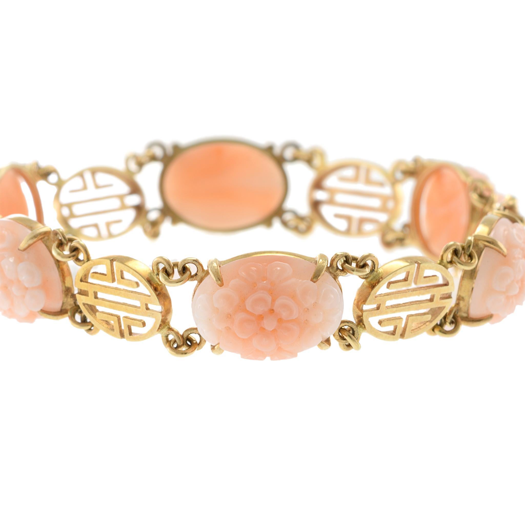 Vintage Retro 14KT Gelbgold Echte Rosa Korallen Schnitzereien Armband (Cabochon) im Angebot