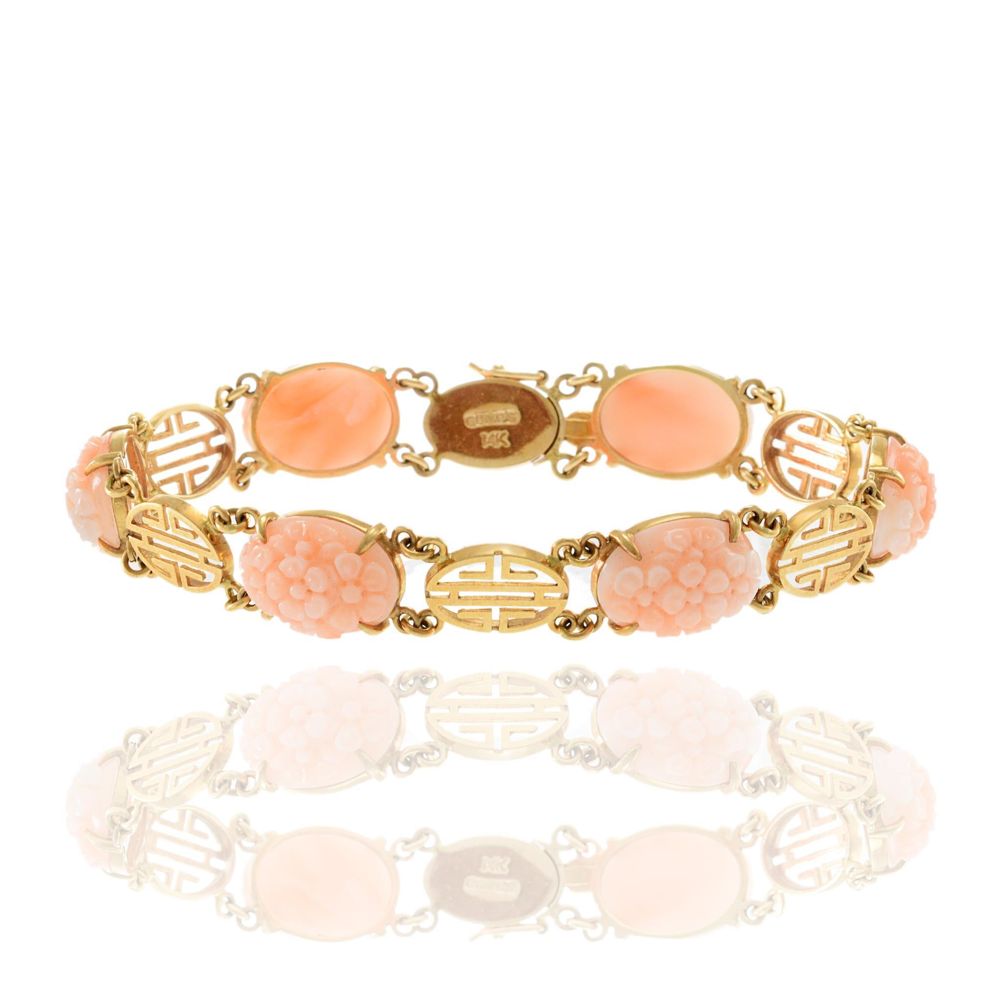 Vintage Retro 14KT Gelbgold Echte Rosa Korallen Schnitzereien Armband Damen im Angebot