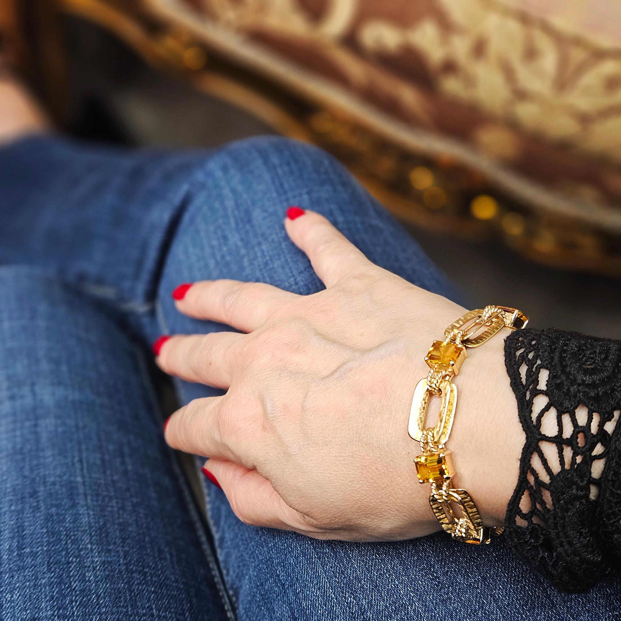 Vintage Retro 18.90ctw Emerald cut Citrine Line Link 14k Yellow Gold Bracelet For Sale 9