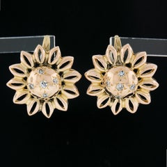 Vintage Retro 18K Gold 0.20ctw Star Pave Diamond Open Work Flower Drop Earrings
