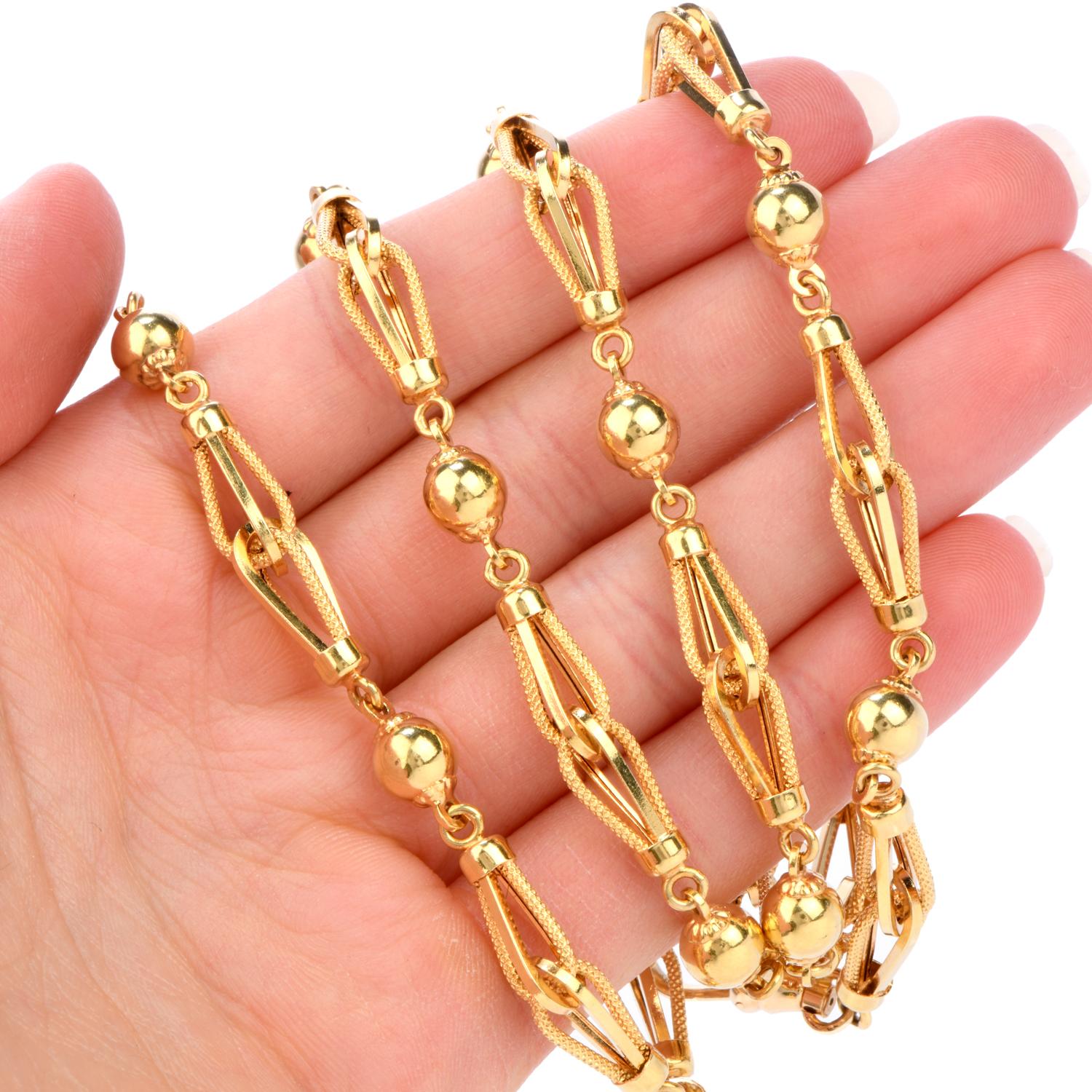 Vintage Retro 18 Karat Gold Long Necklace Chain Necklace In Excellent Condition In Miami, FL