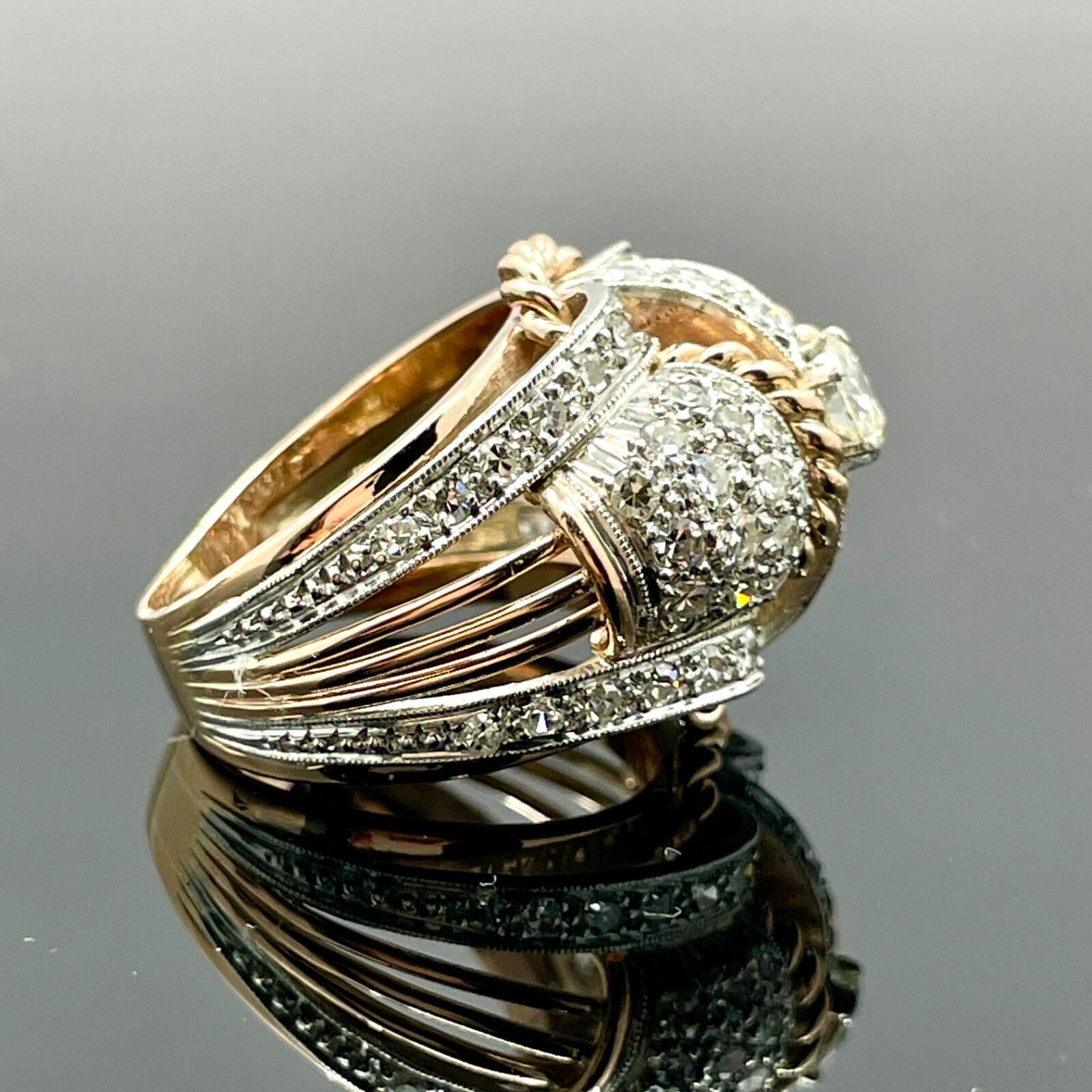 Taille ronde Vintage Retro Bague bombée en or rose 18k et platine avec diamant 1.75ctw en vente
