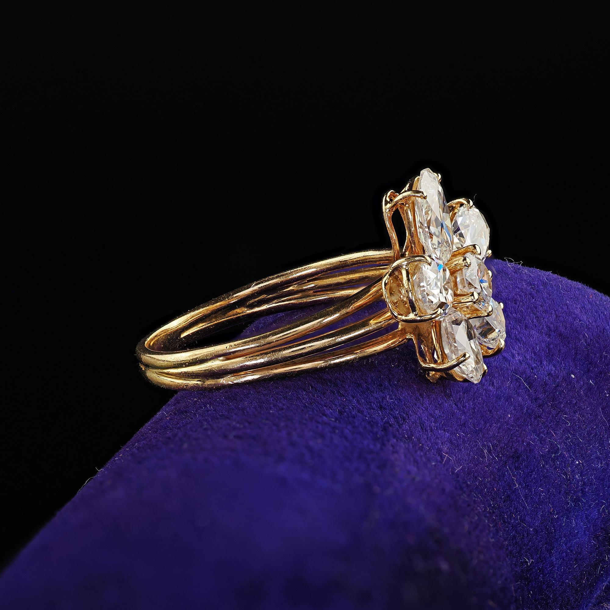 Vintage Retro 18K Yellow Gold Floral Oval Diamond Low Profile Cocktail Ring In Good Condition For Sale In Great Neck, NY