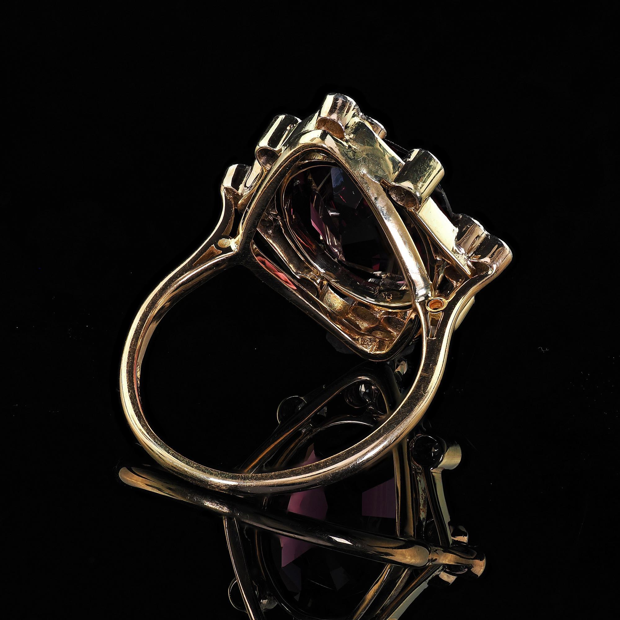 Vintage Retro 18K Yellow Gold Natural Spinel and Diamond Cocktail Ring - GIA For Sale 3