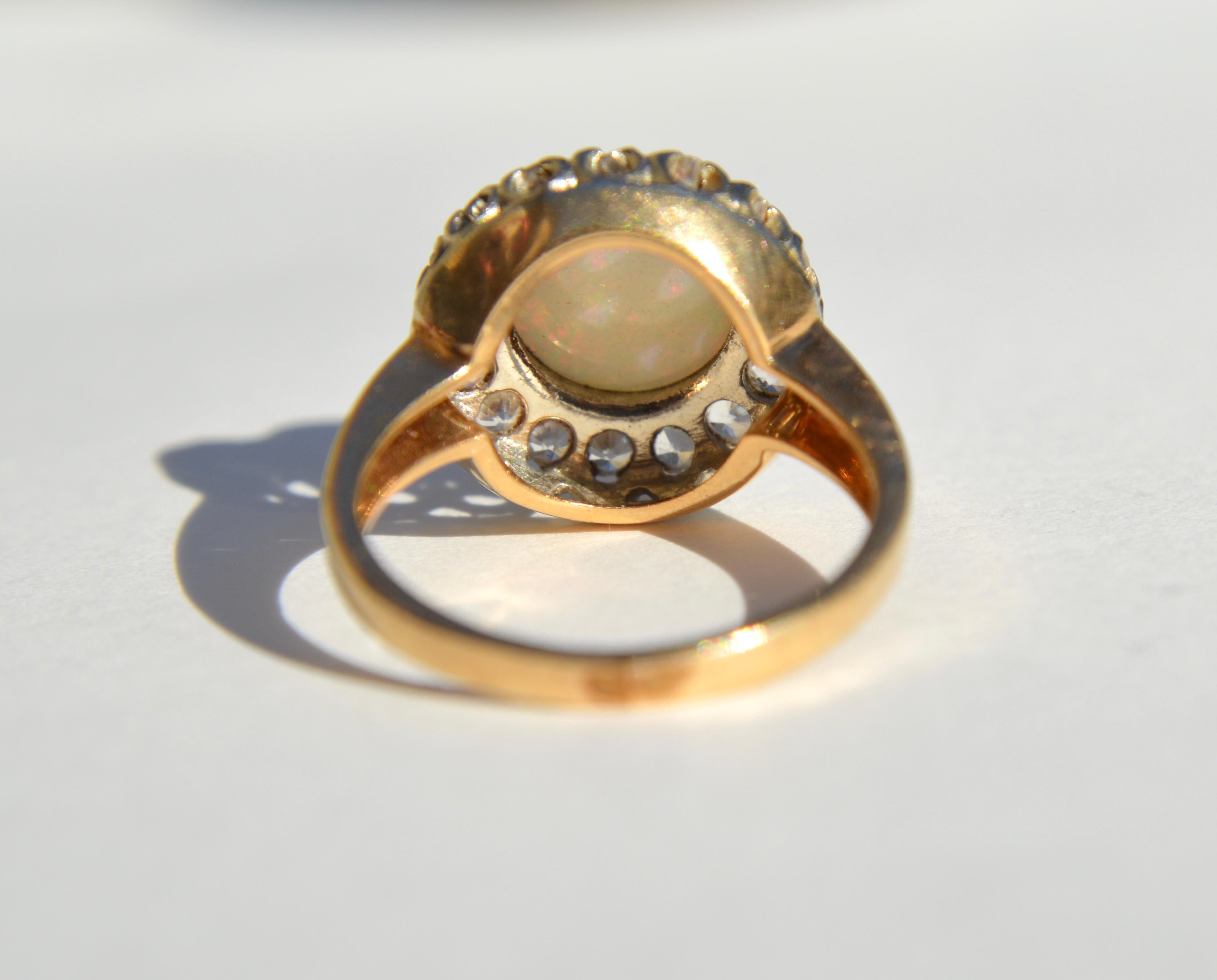 Vintage Retro 1940s 2.04 Carat Opal Diamond 14 Karat Gold Halo Engagement Ring For Sale 1