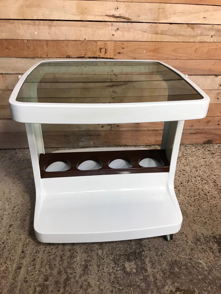 Mid-Century Modern Vintage Retro 1960's White Glass Top Drink Trolley / Side Table for 4 Bottles For Sale