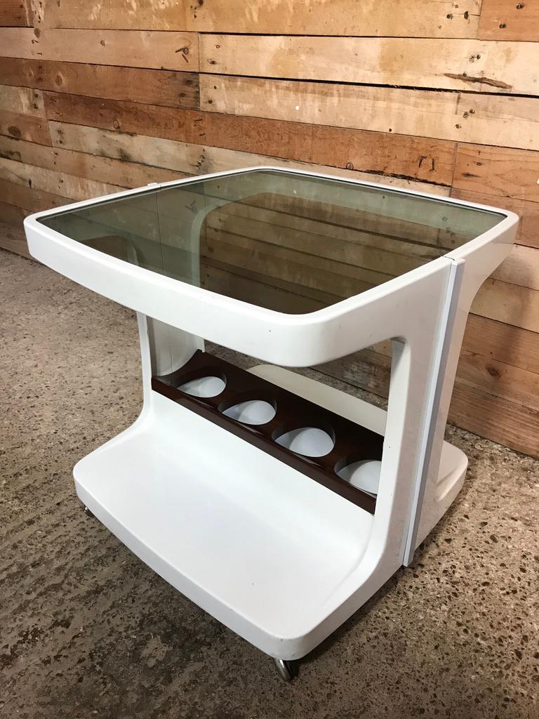 Vintage Retro 1960's White Glass Top Drink Trolley / Side Table for 4 Bottles In Good Condition For Sale In Markington, GB