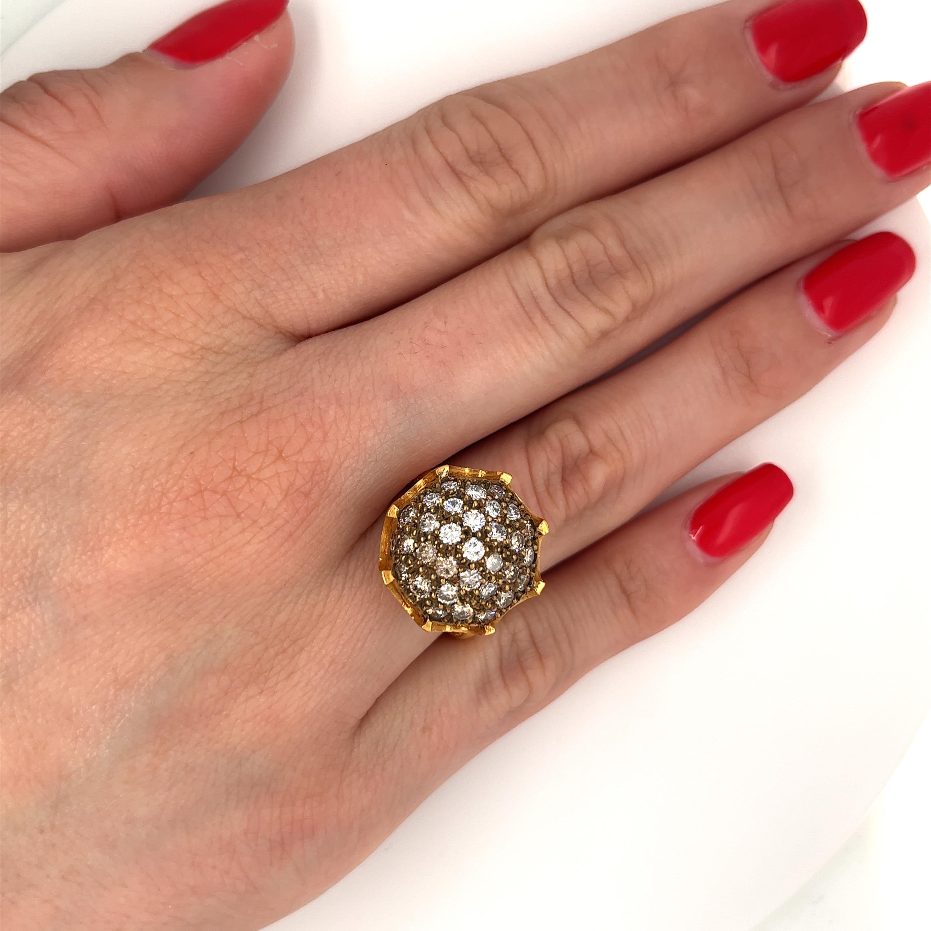 Vintage Retro 22k Carved Yellow Gold and Round Ball Diamond Cluster Ring  For Sale 1