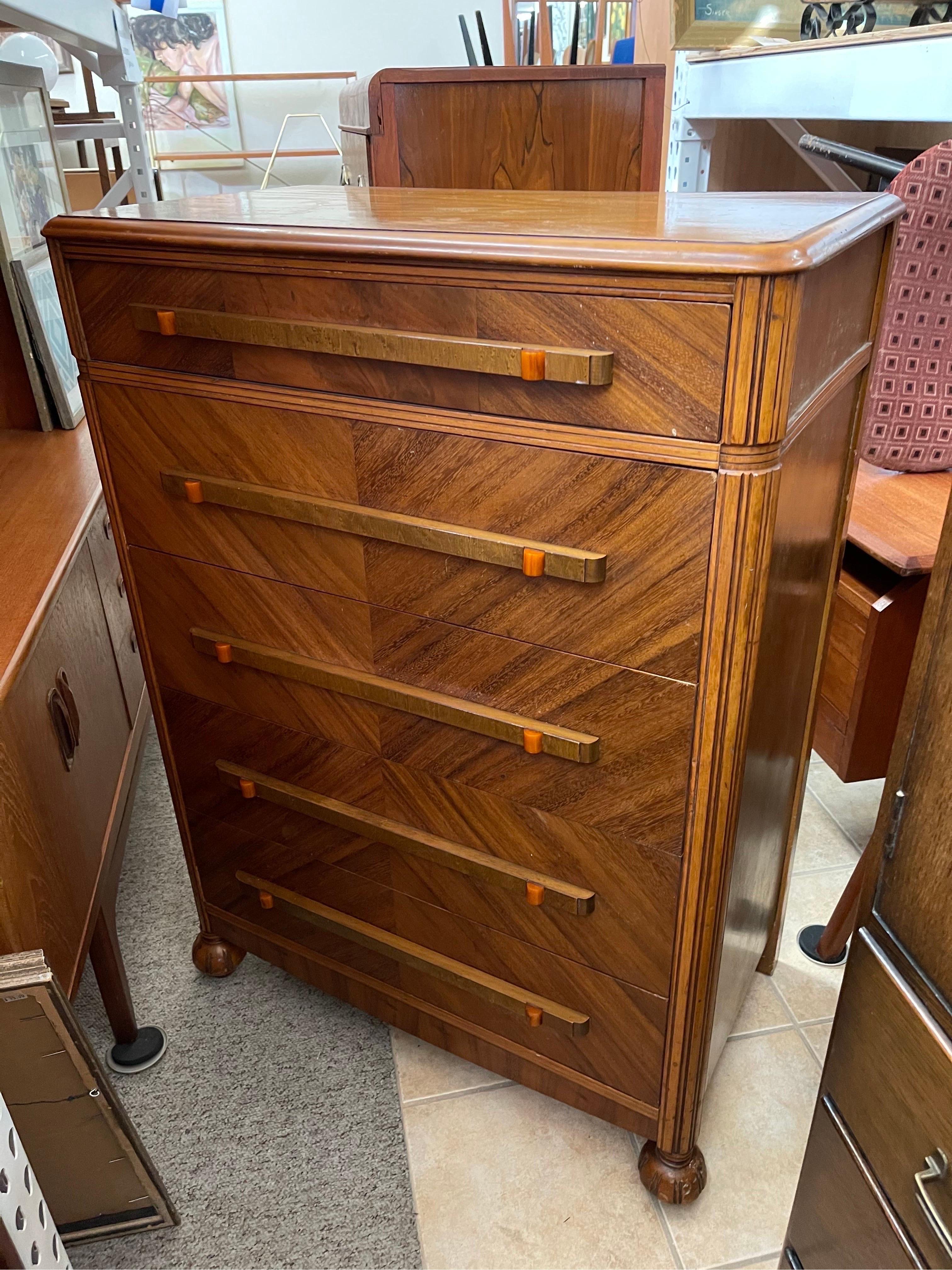 Vintage Retro BP John Design Dresser Dovetail Drawers  In Good Condition For Sale In Seattle, WA