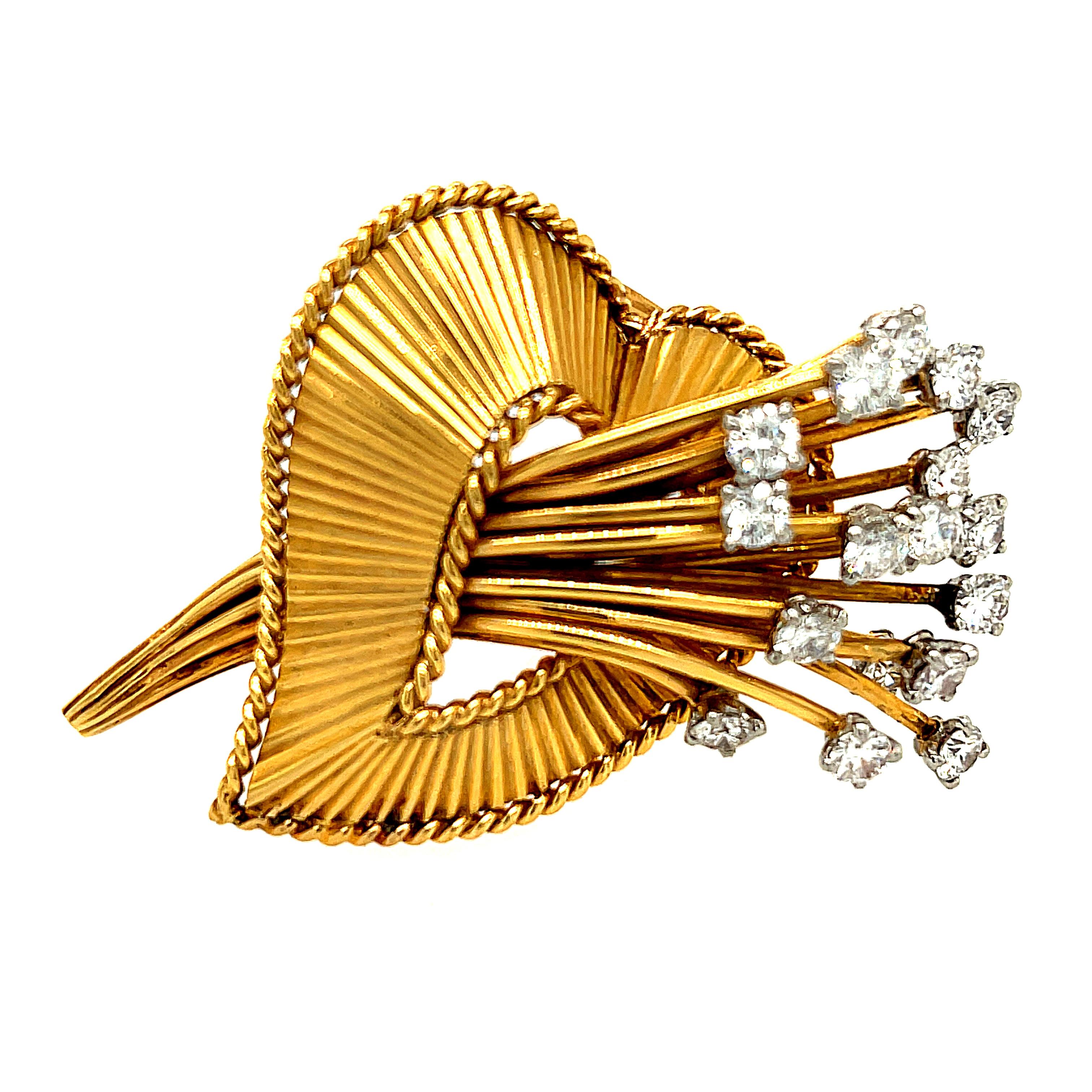 Vintage Retro Cartier 18 Karat Gold Heart Diamond Spray Brooch In Good Condition In New York, NY