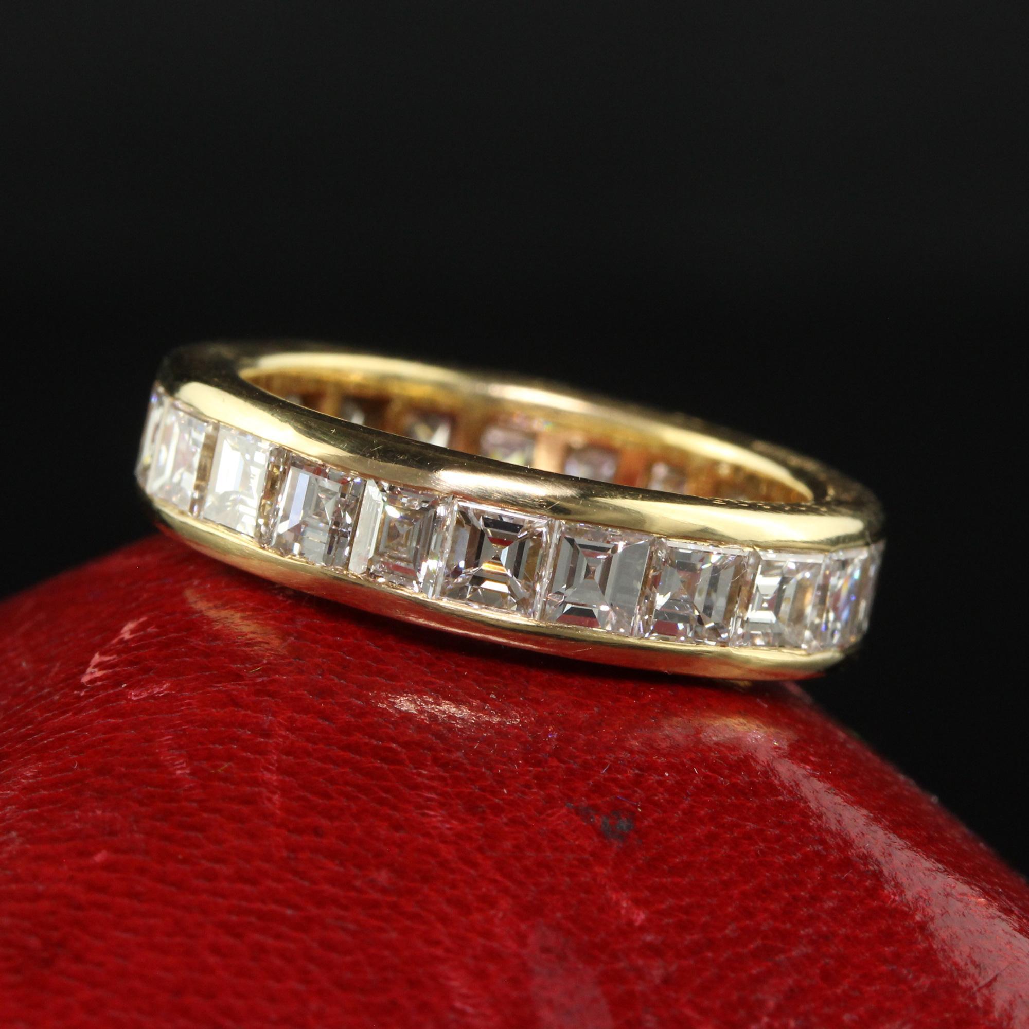 Vintage Retro Cartier 18 Karat Gelbgold Eternity-Ring mit Diamanten im Carre-Schliff im Zustand „Gut“ im Angebot in Great Neck, NY