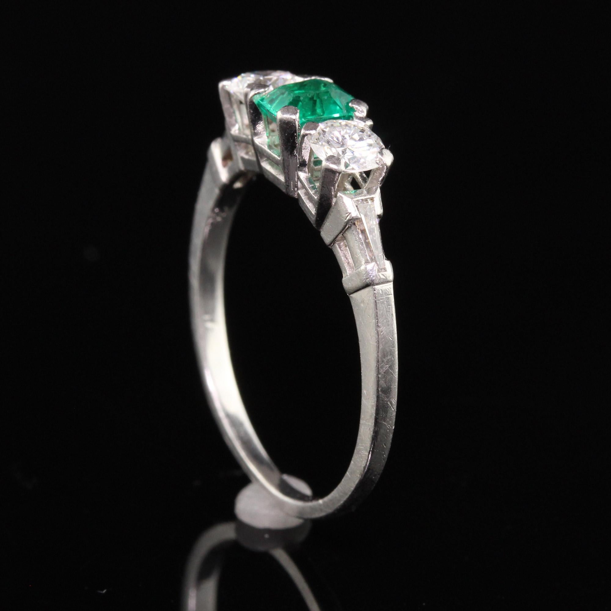 Vintage Retro C.D. Peacock Platinum Diamond & Emerald 3 Stone Engagement Ring In Good Condition In Great Neck, NY