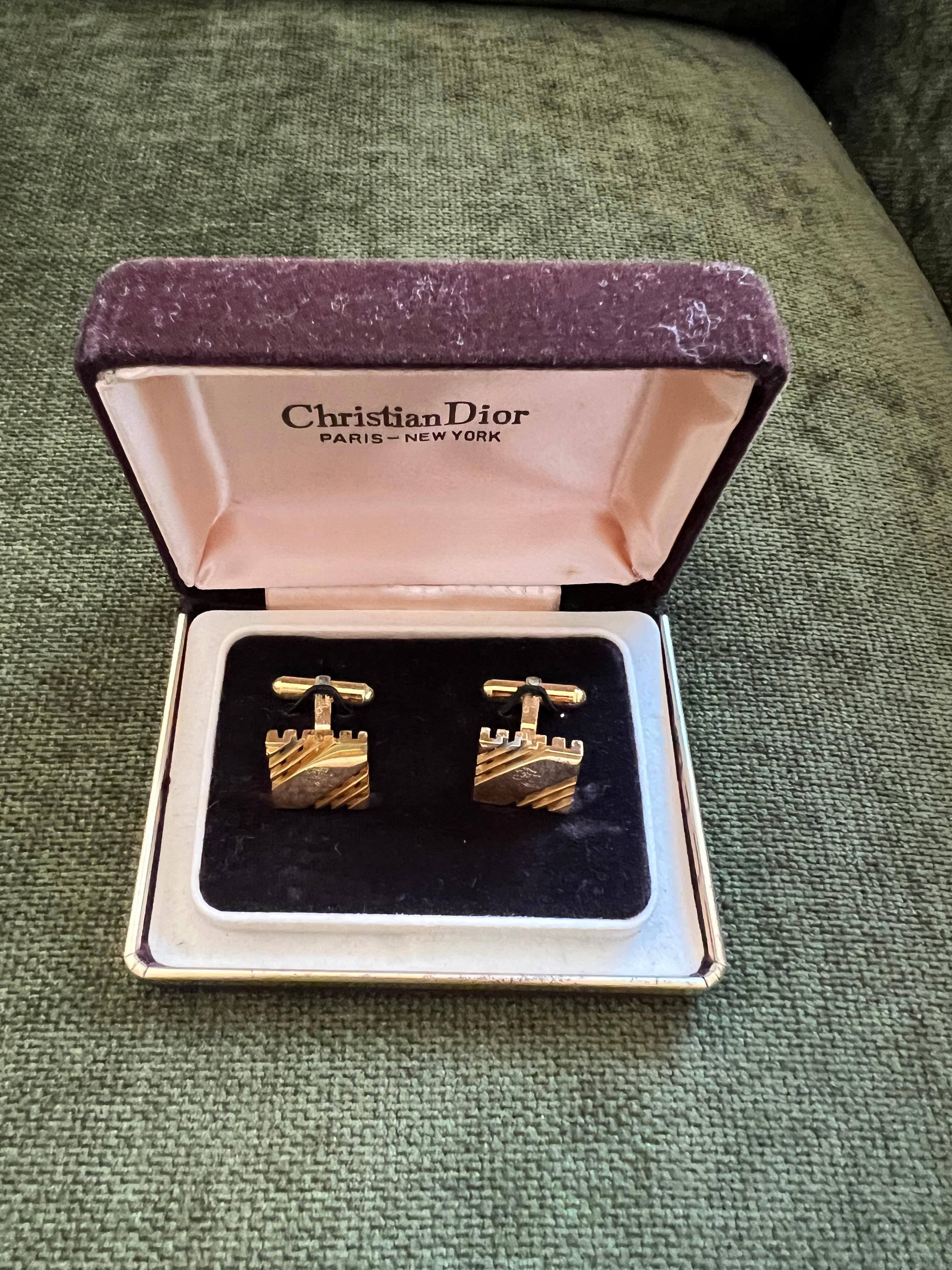Photo inspiration: Vintage Retro Christian Dior Gold Pink Tone Cufflinks Dior Logo Photo Inspiration