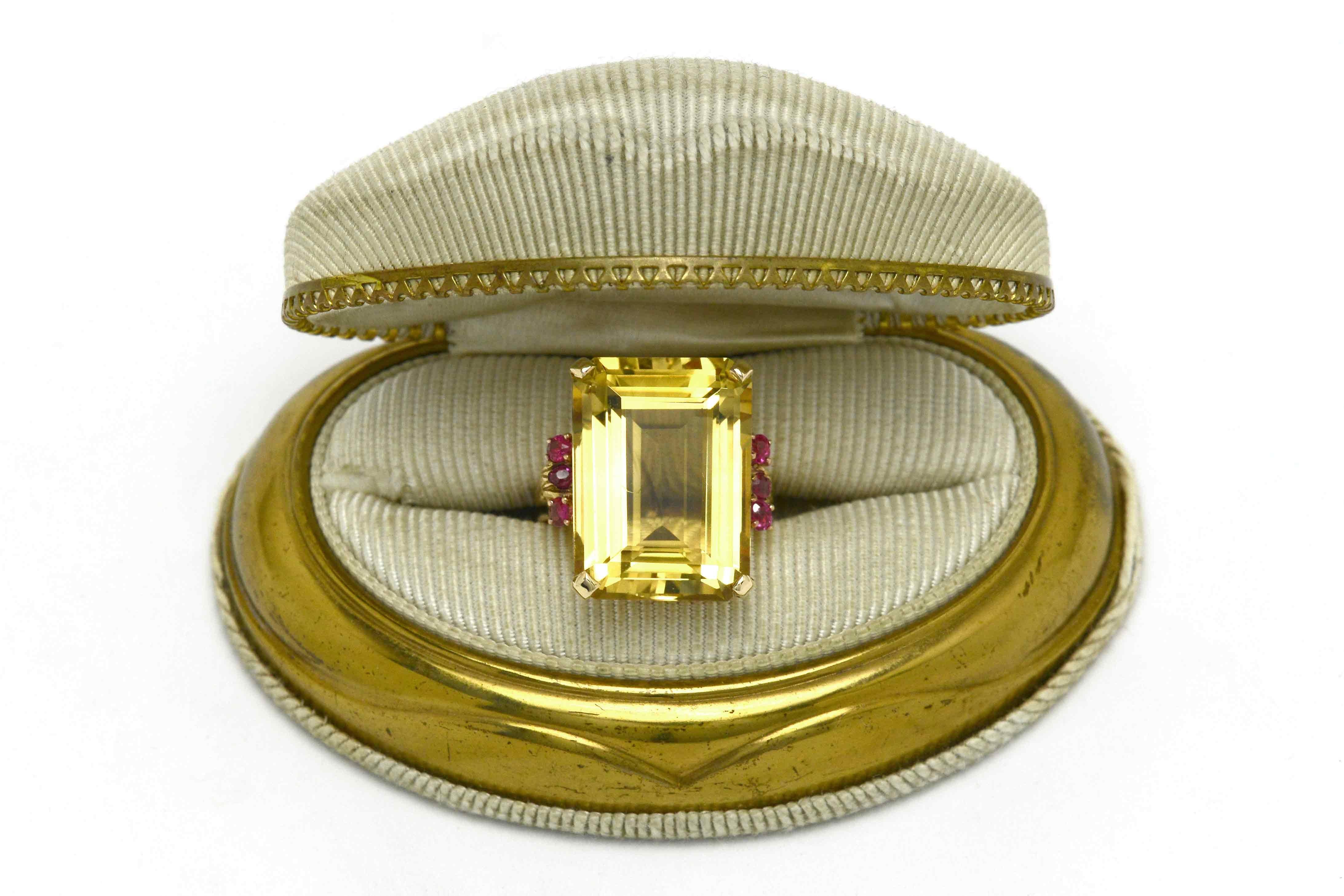 Women's Vintage Retro Citrine Ruby Cocktail Ring 1940s 16 Carat Emerald Cut Gemstone