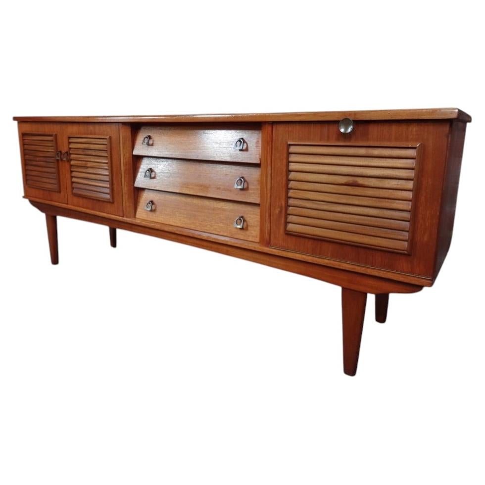 Vintage Retro Designer Sideboard mit vergitterten Türen, Schubladen und Metallgriffen